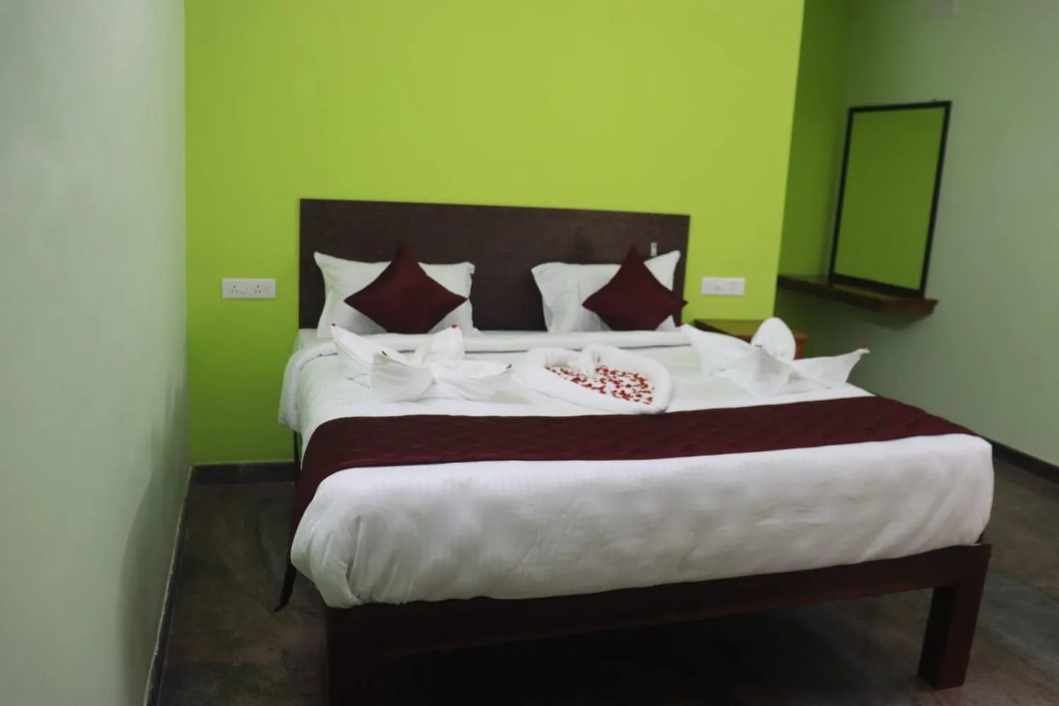 Bed in Le Springlynn Residency