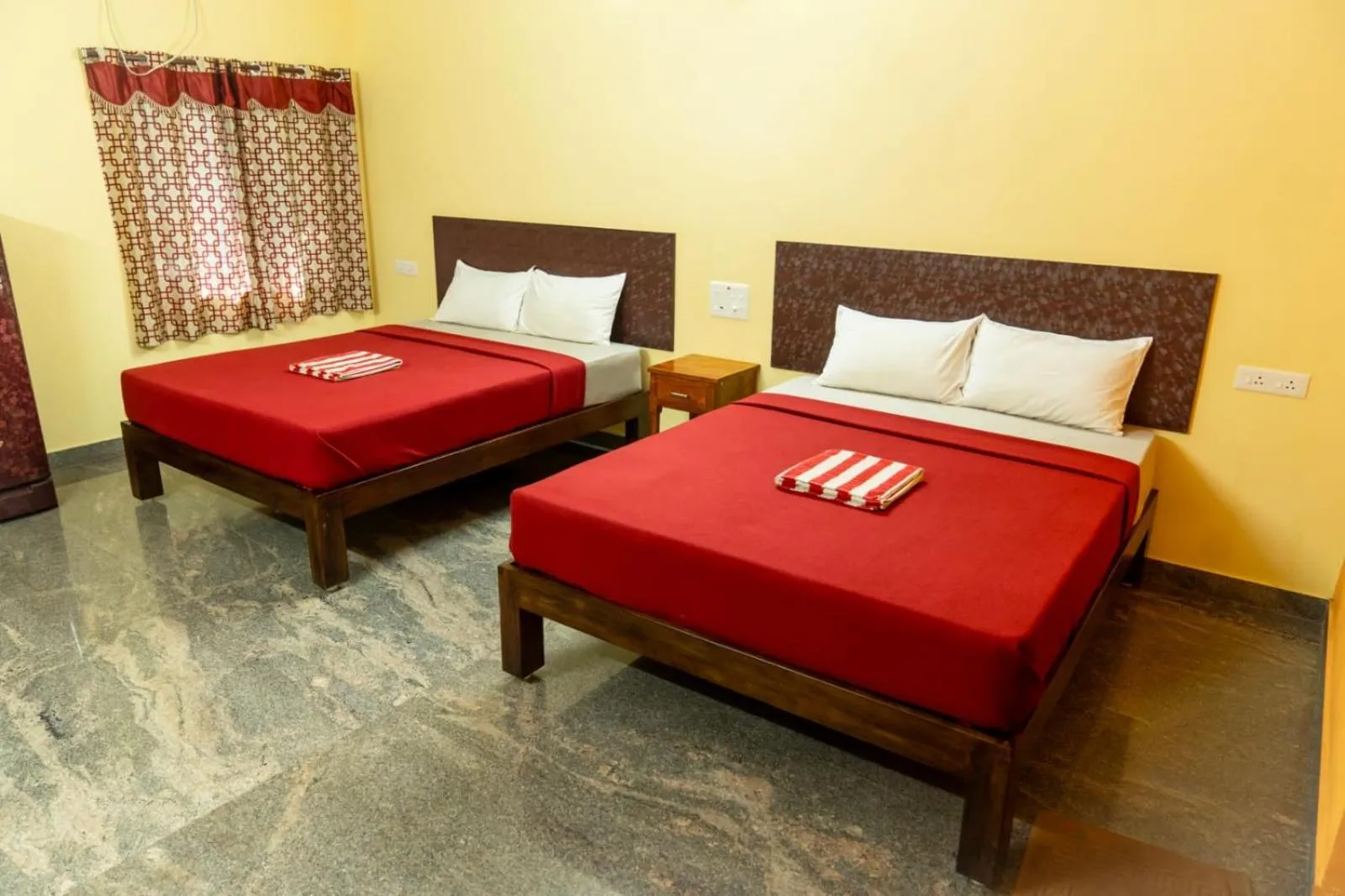 Bed in Le Springlynn Residency