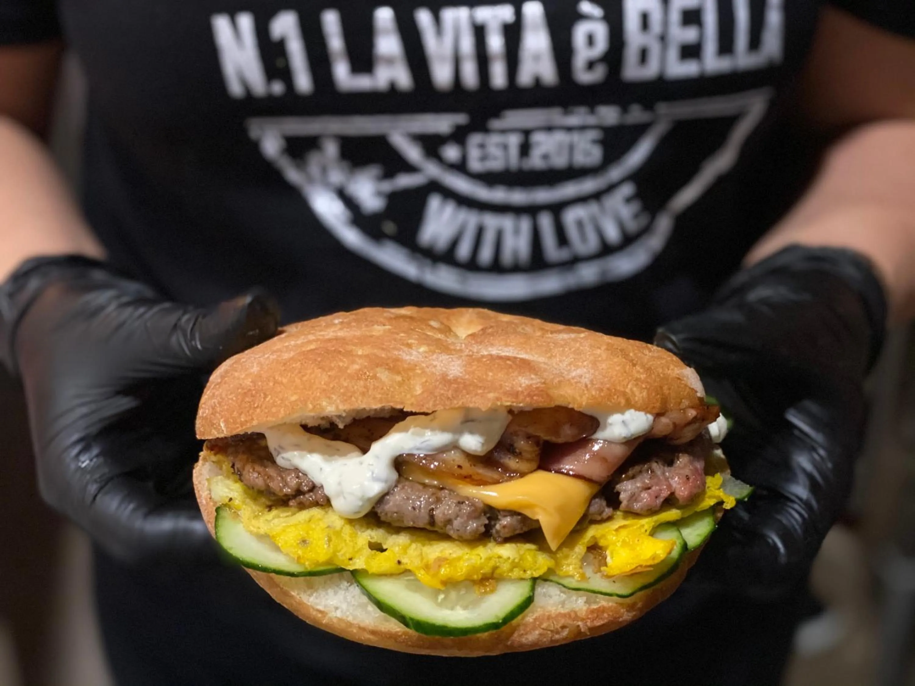 Restaurant/places to eat in Paso a Paso