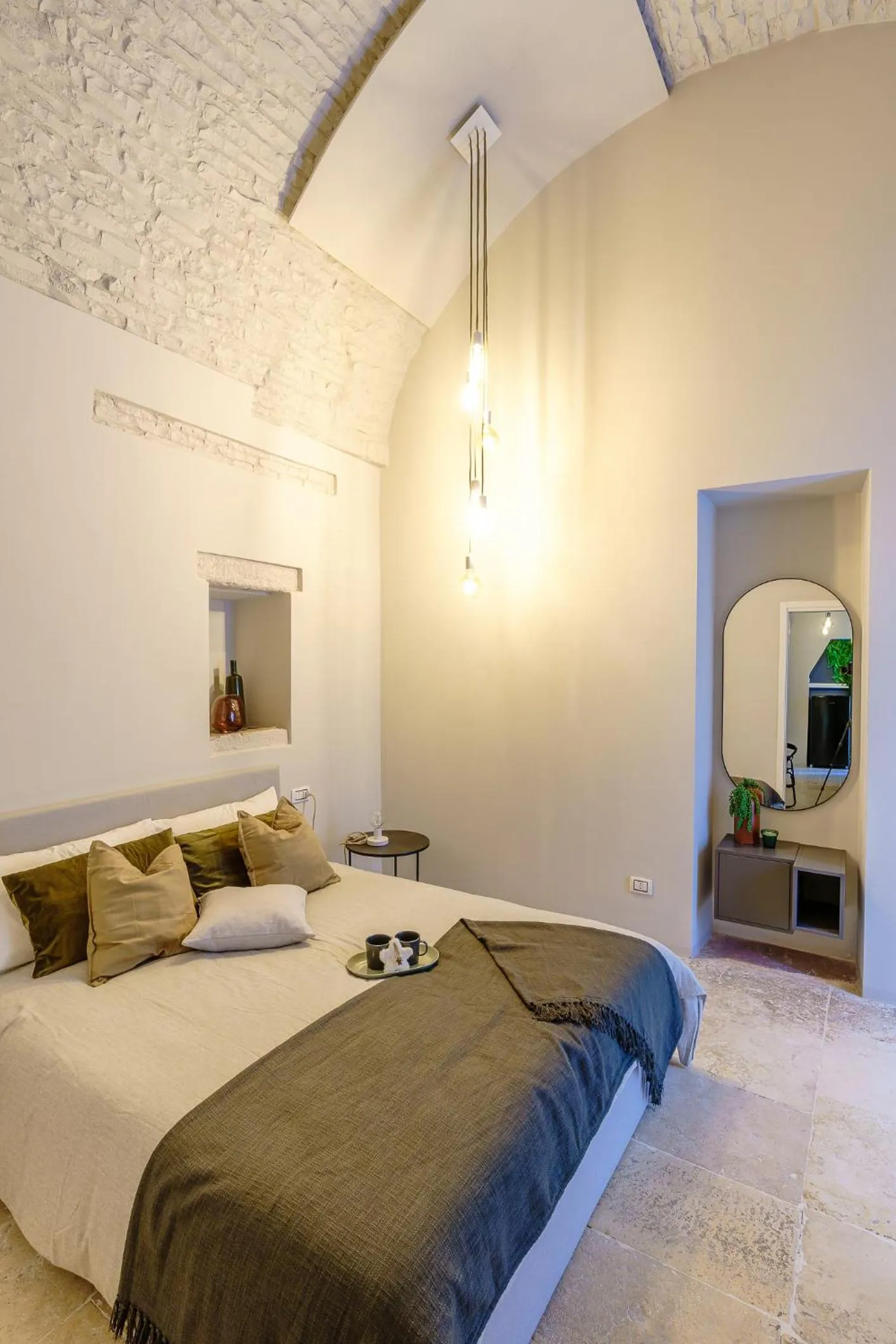 Photo of the whole room, Bed in Paso a Paso