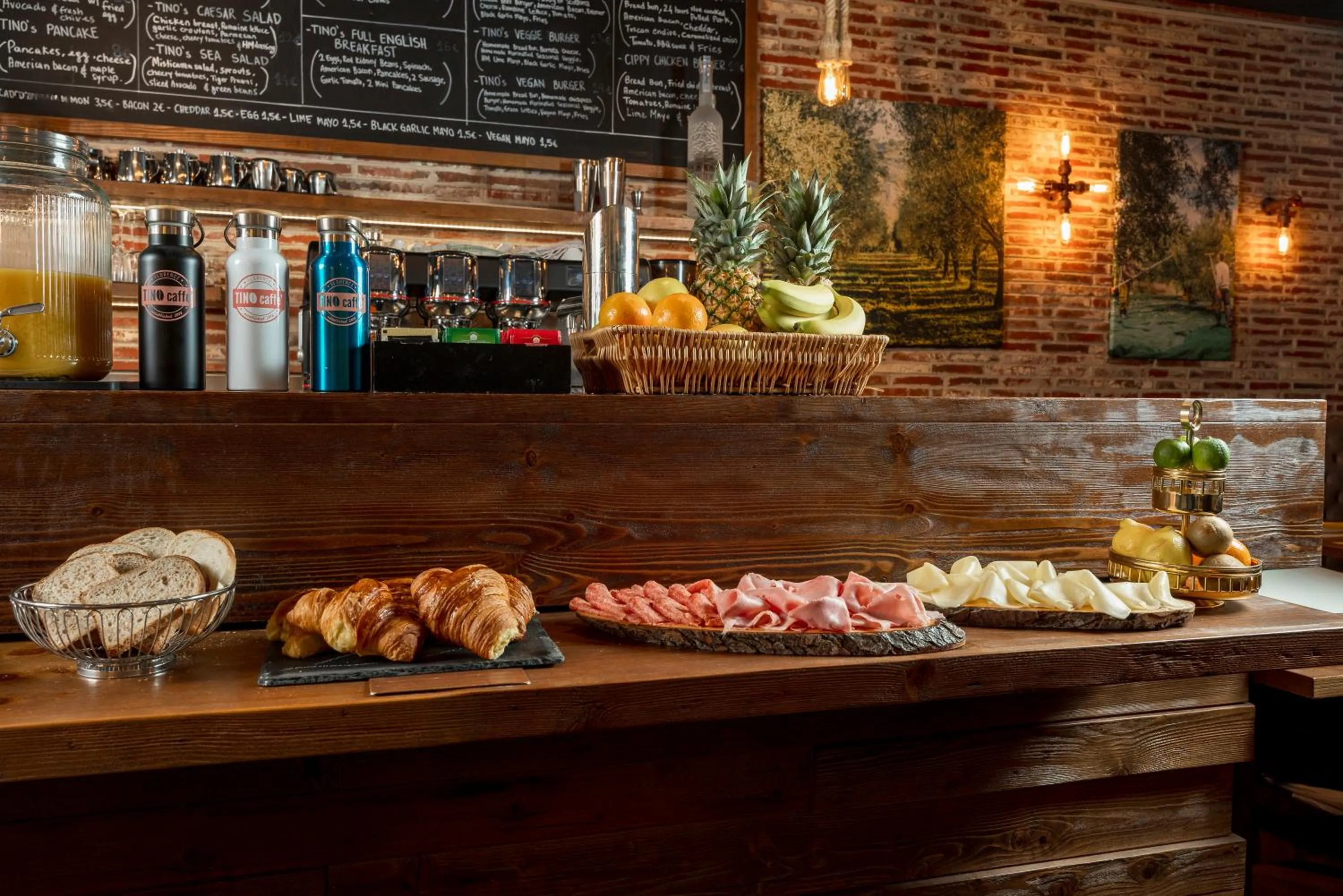 Buffet breakfast in Hotel Boccaccio