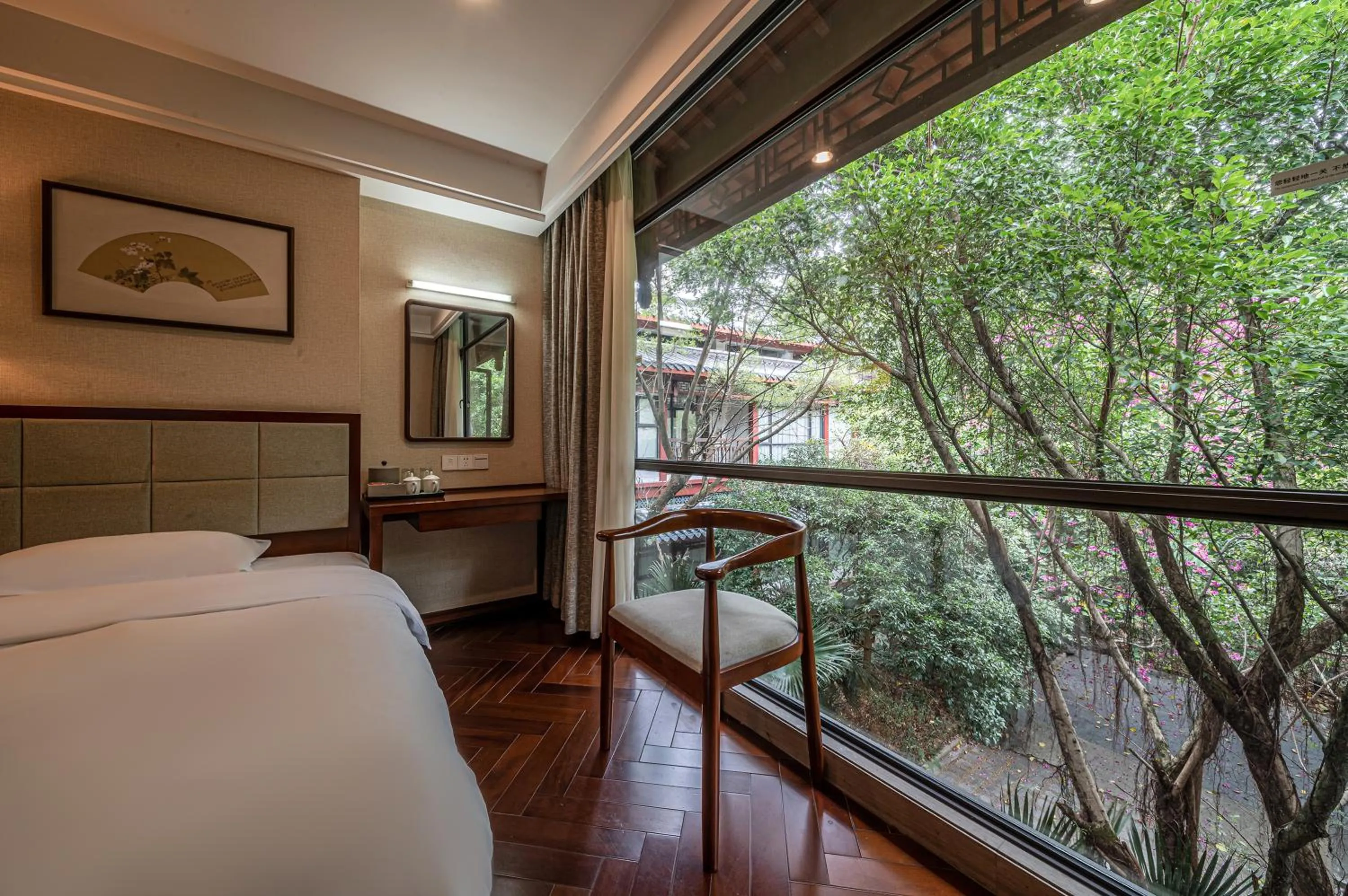 Bed in Guilin Zizhou Panorama Resort