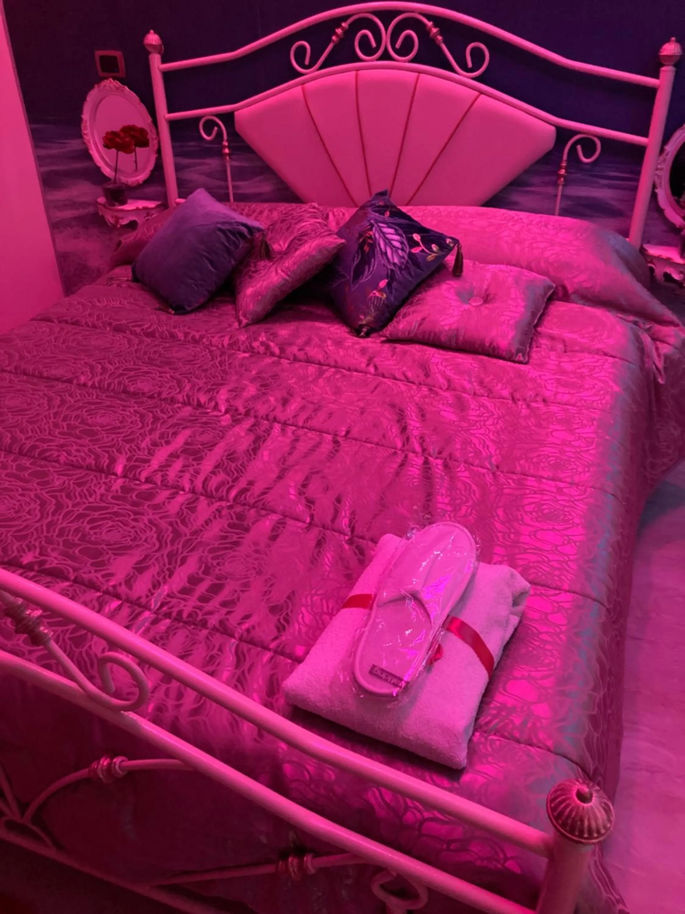 Bed in B&B LA REGGIA DI RIHANNA spa