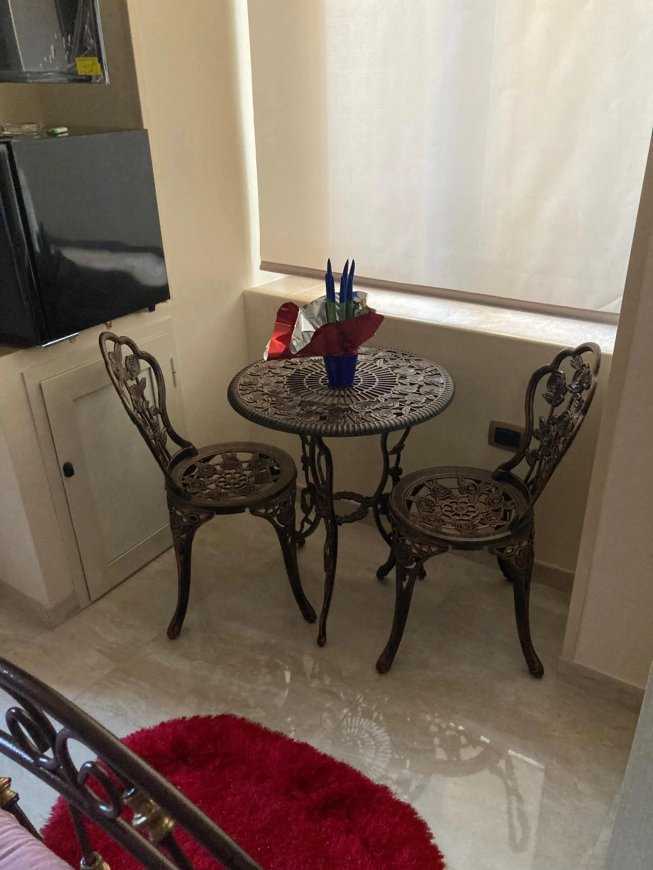 Dining area in B&B LA REGGIA DI RIHANNA spa