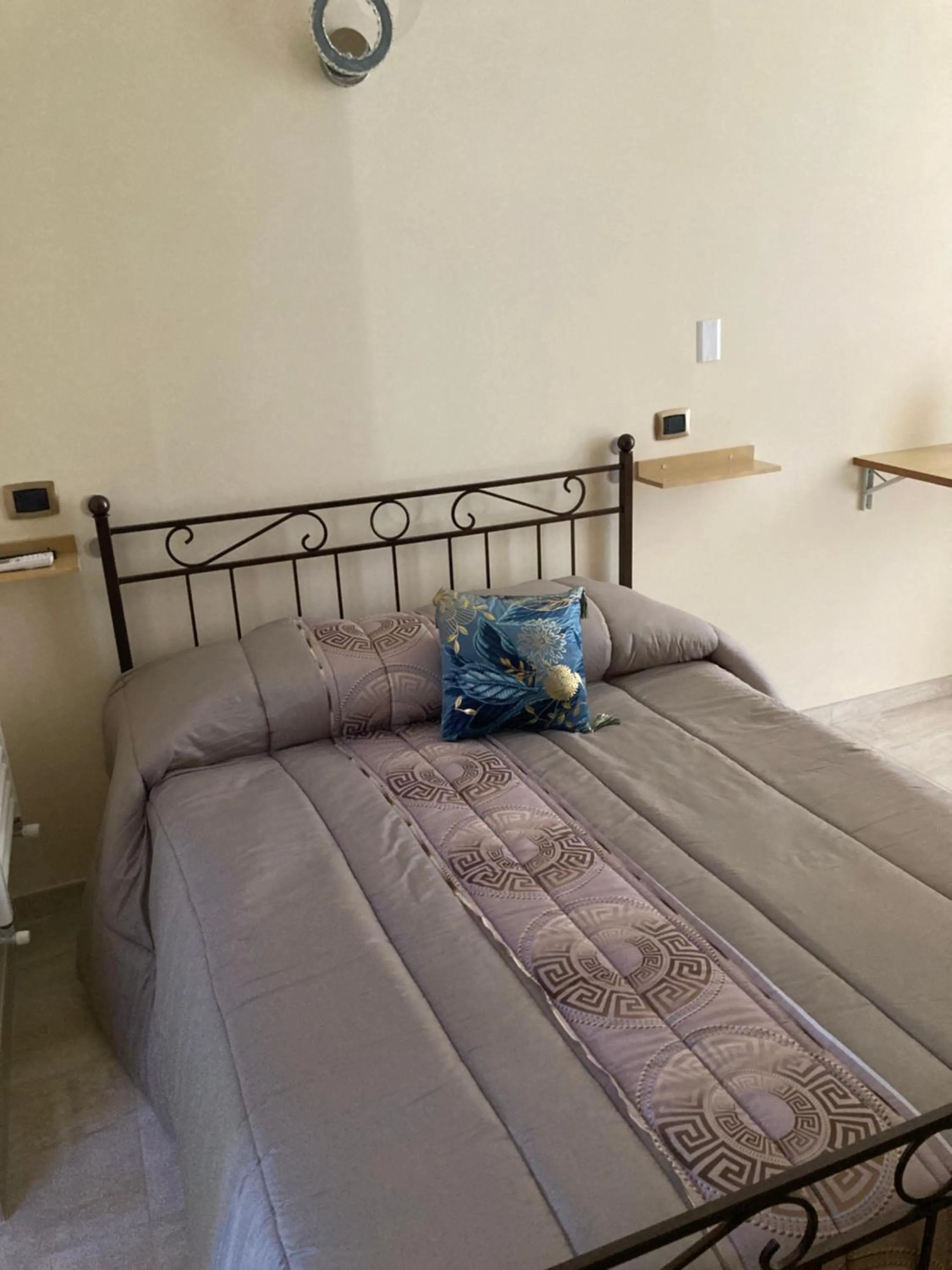 Bed in B&B LA REGGIA DI RIHANNA spa