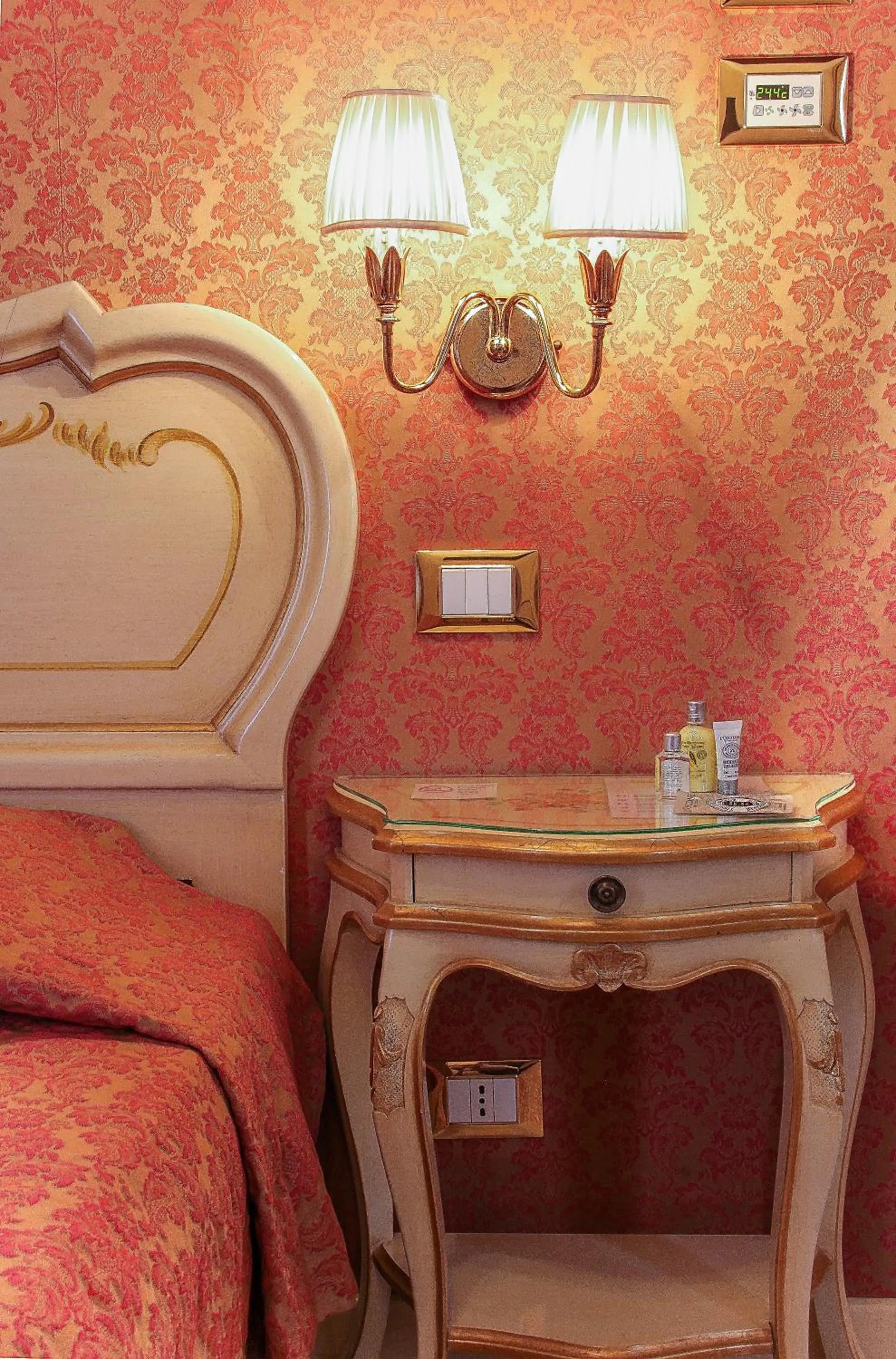 Decorative detail in Apostoli Palace