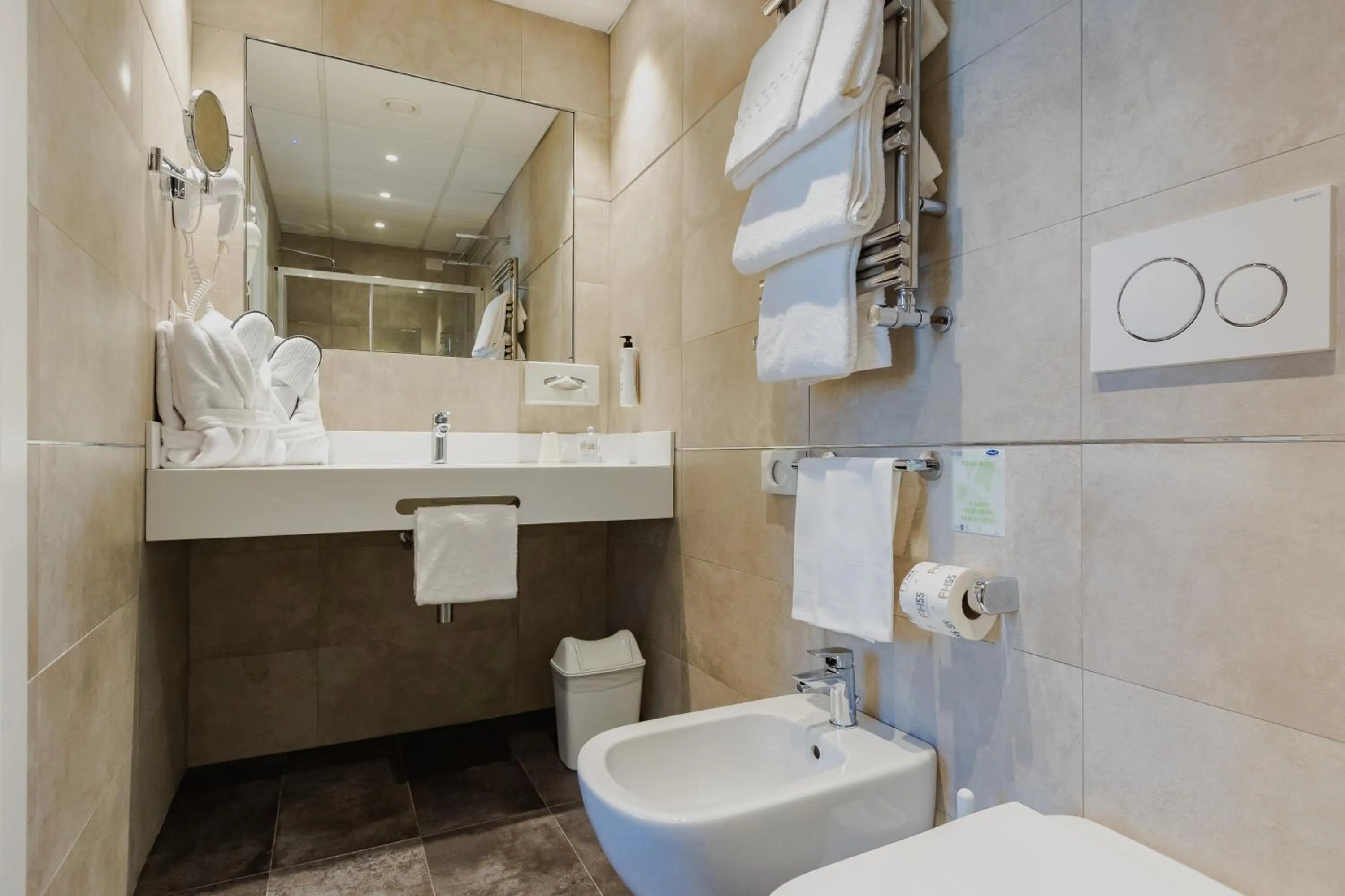 Bathroom in FH55 Grand Hotel Mediterraneo