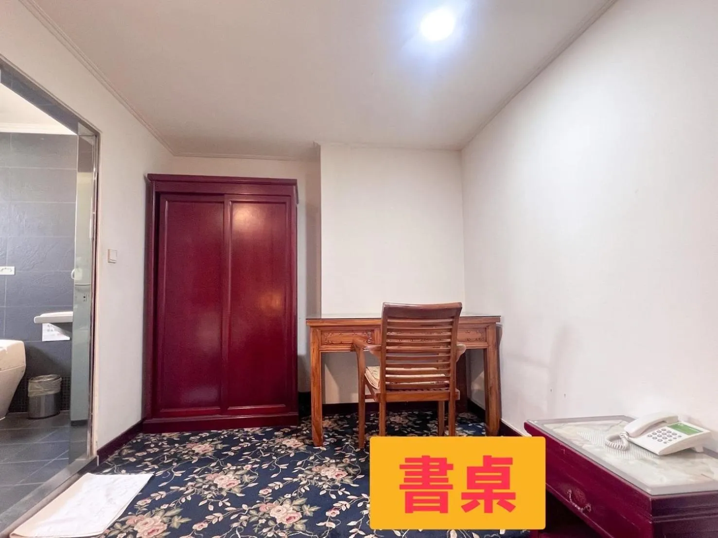 Kiwi Hotel MRT Wenxin Branch (Feng Chia Branch 1)