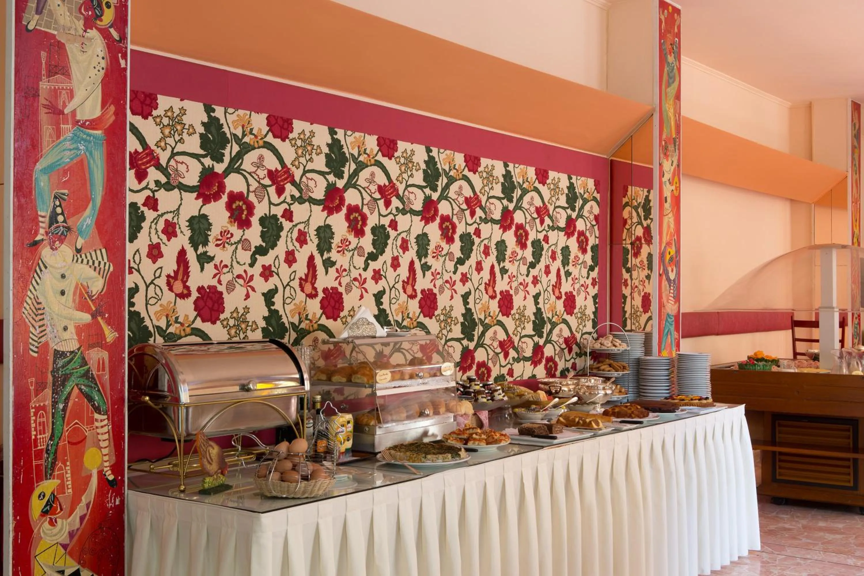 Breakfast in Hotel Biasutti