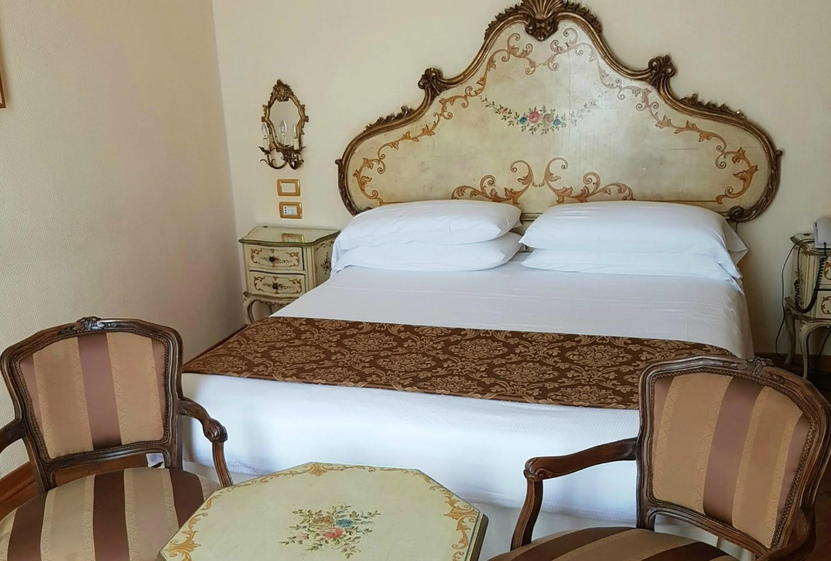 Bed in Hotel Biasutti