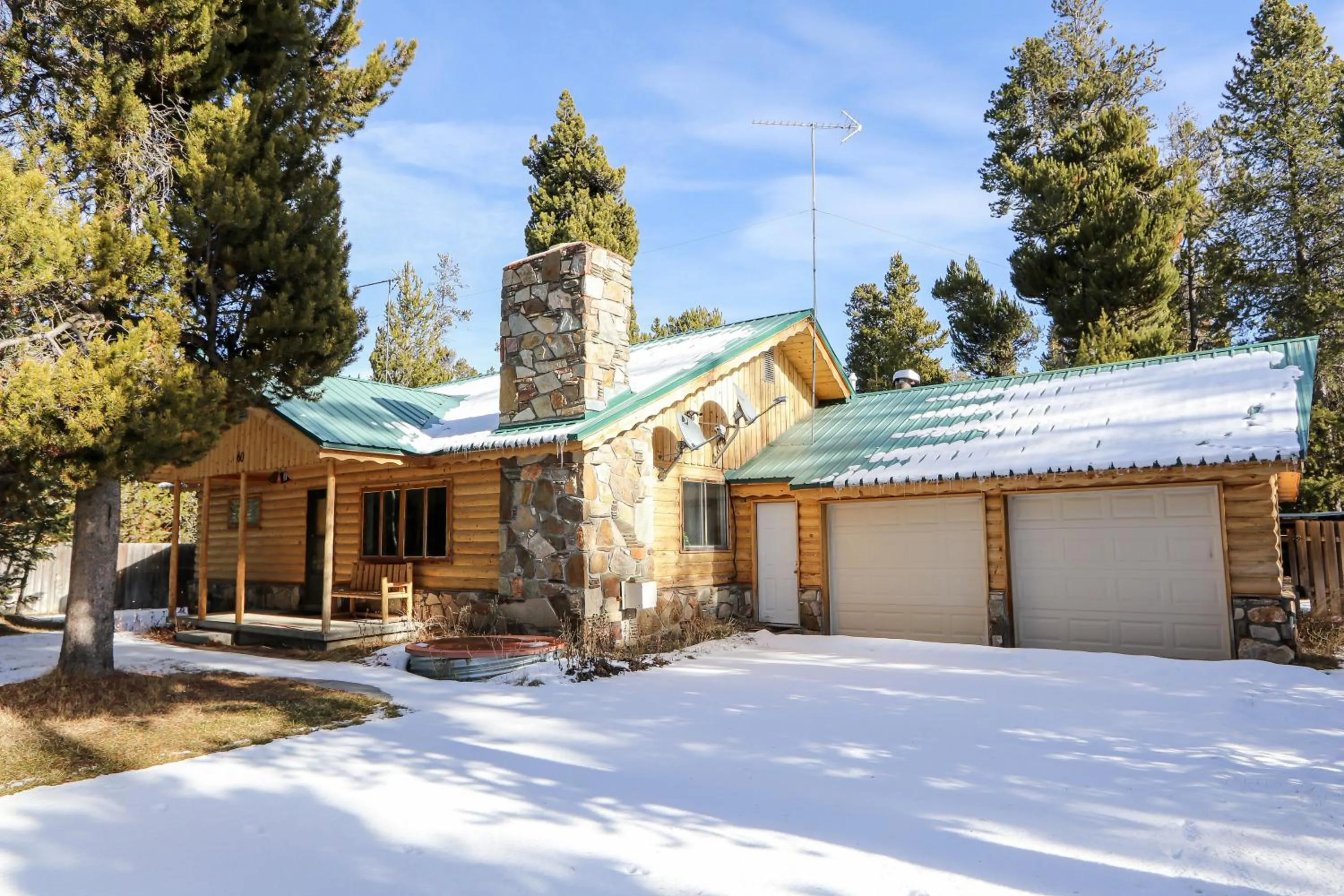Property building in South Fork Cabin