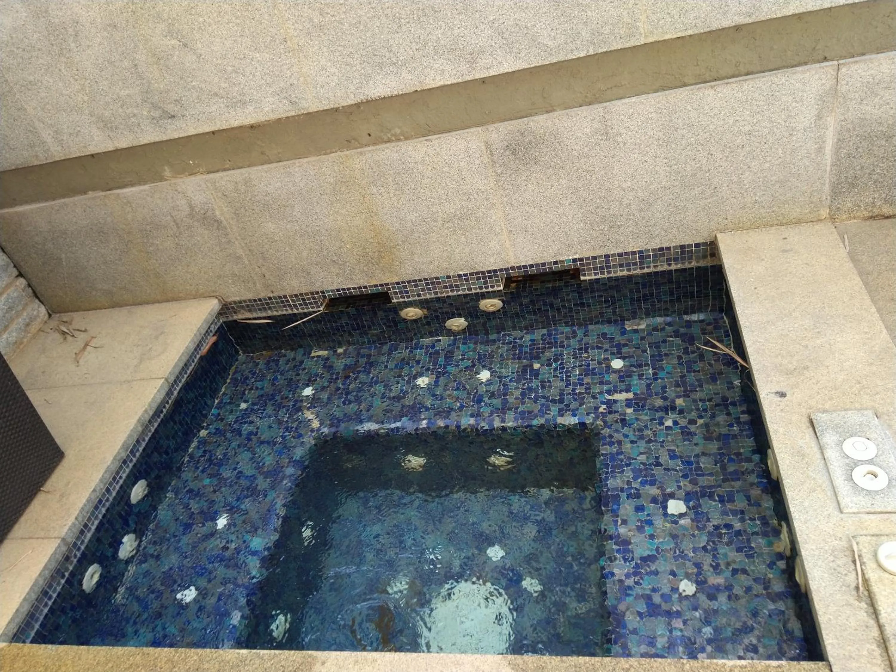 Pool view in Angsana Oasis Spa & Resort