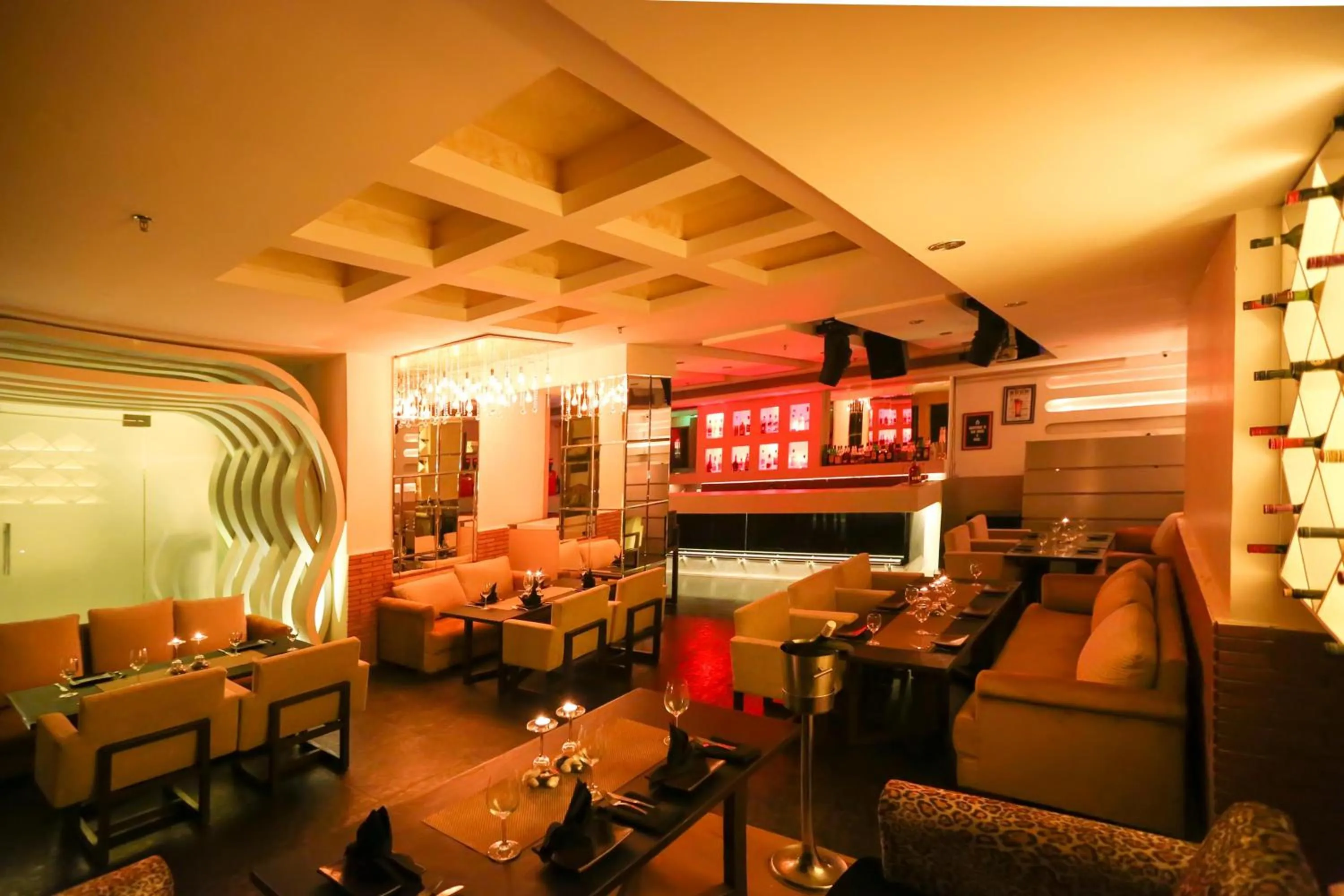 Nightclub / DJ in Hotel Icon