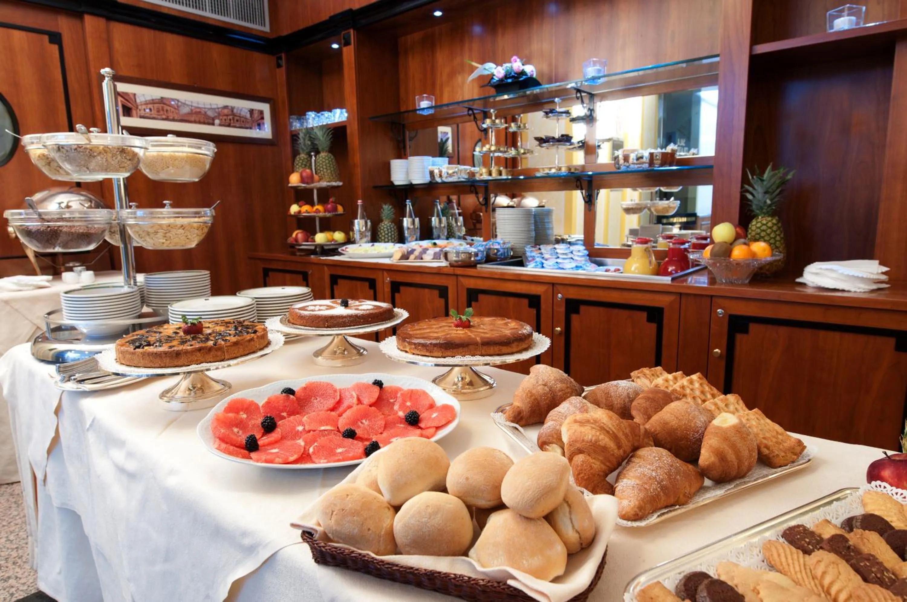 Restaurant/places to eat in Hotel Marconi