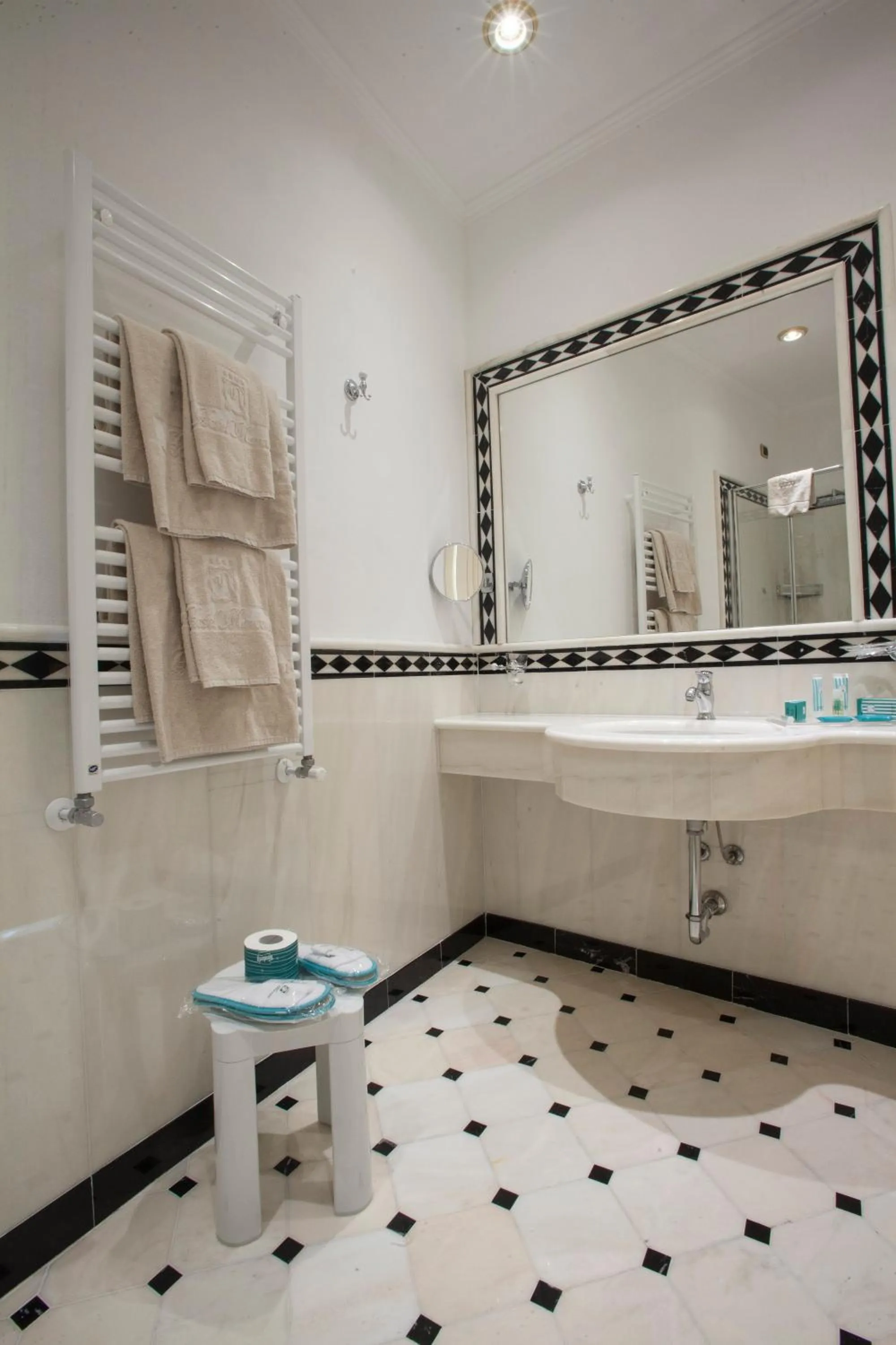 Bathroom in Hotel Marconi