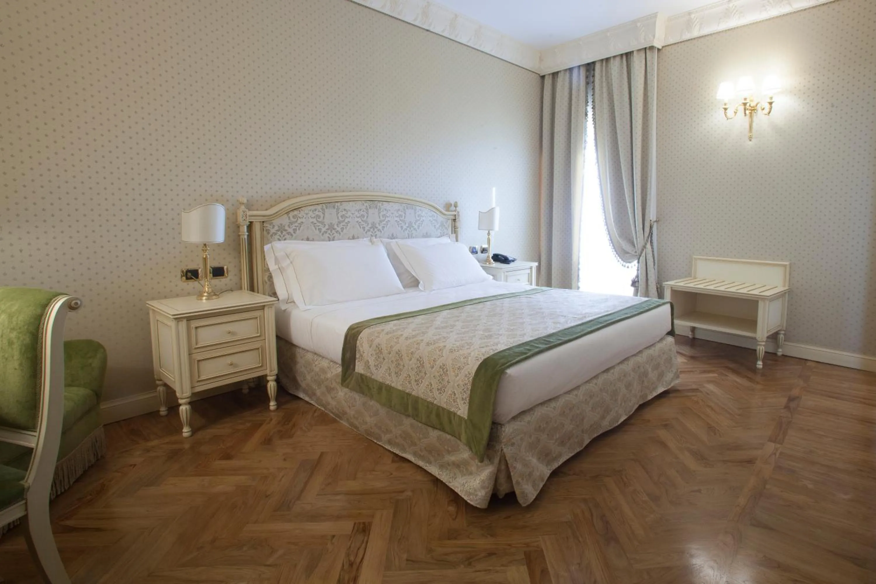 Bedroom, Bed in Hotel Marconi