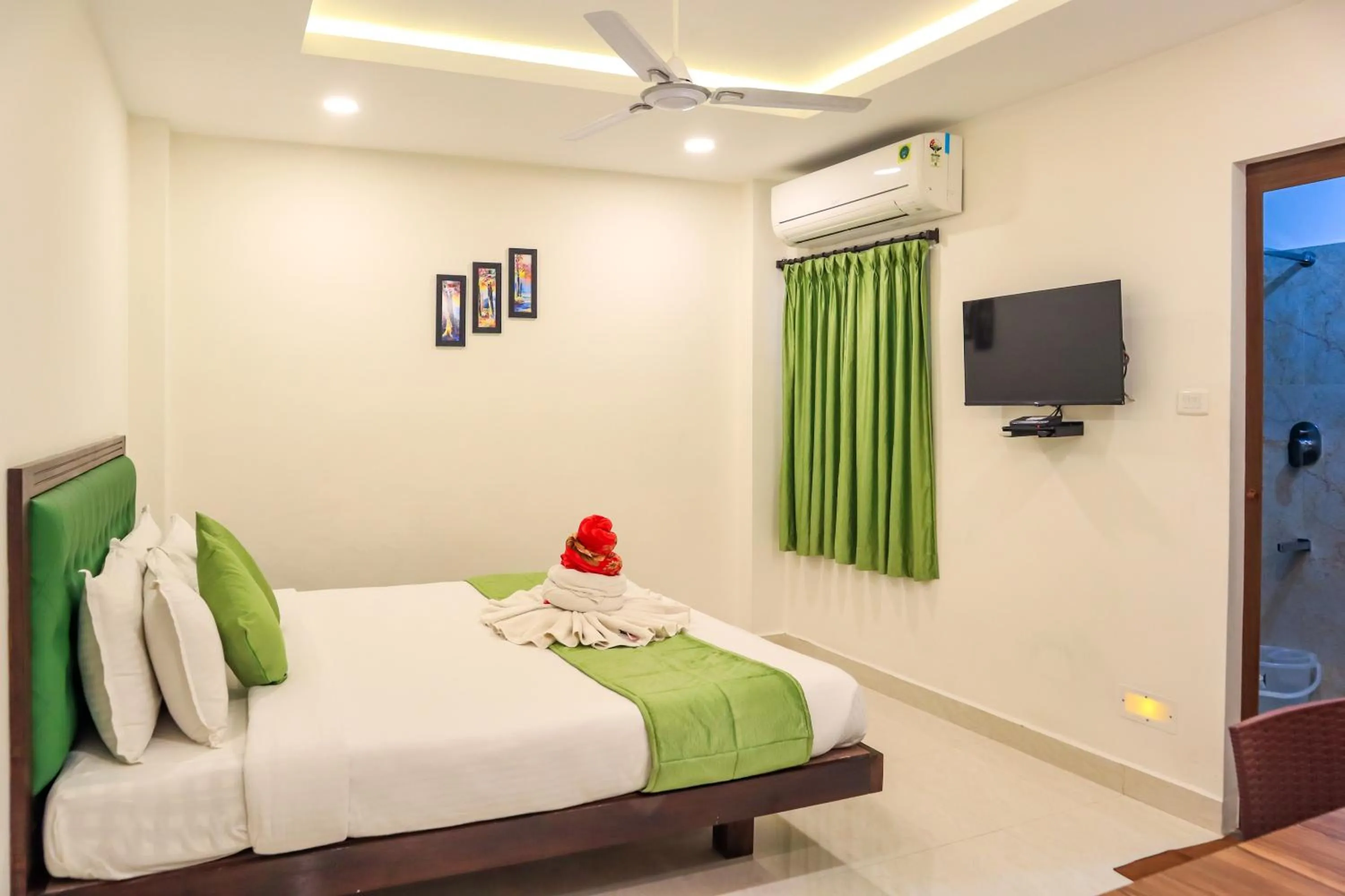 Photo of the whole room, Bed in SAARA INN