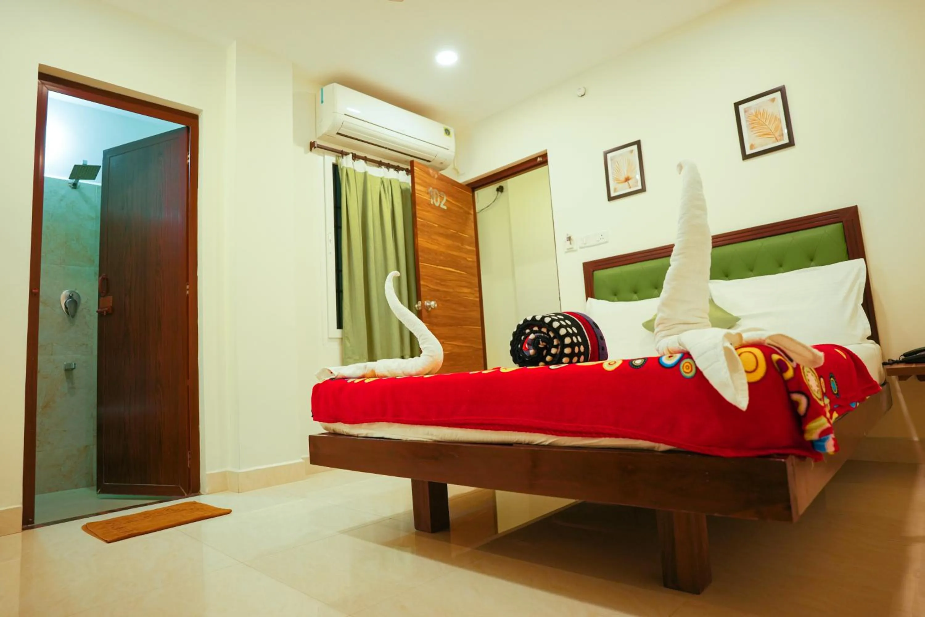 Photo of the whole room, Bed in SAARA INN