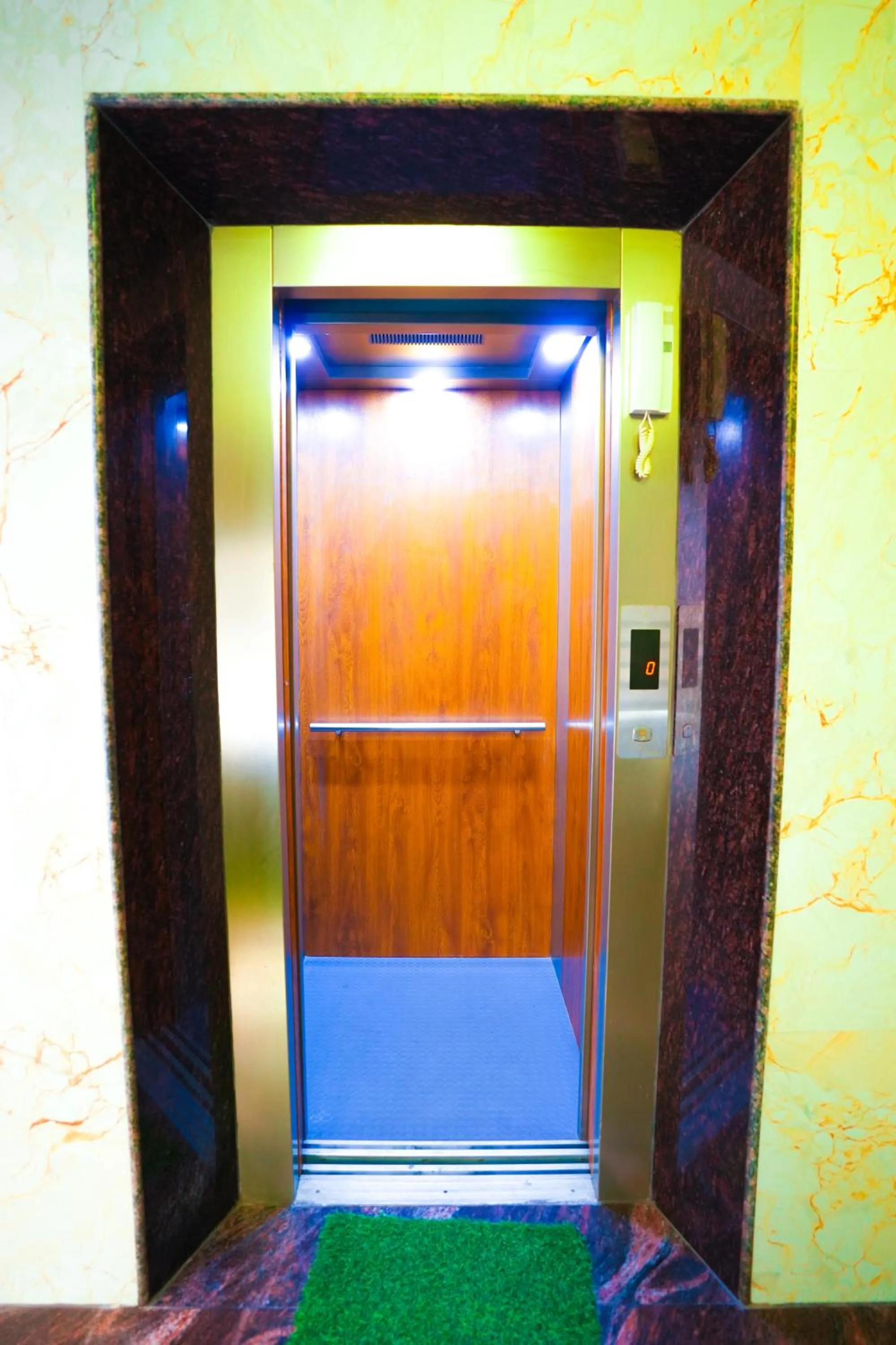elevator in SAARA INN