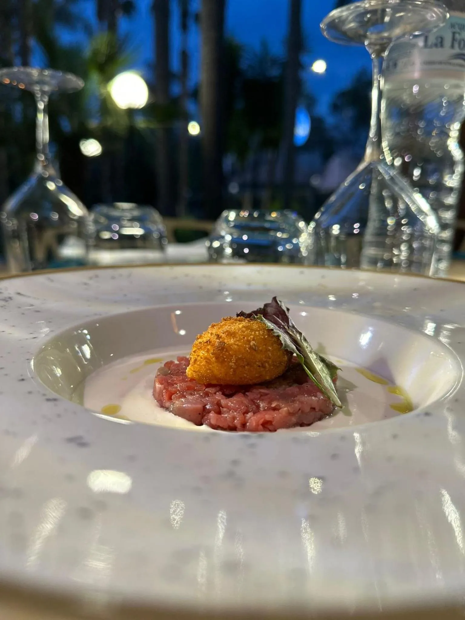 Restaurant/places to eat in Oasi Park Hotel