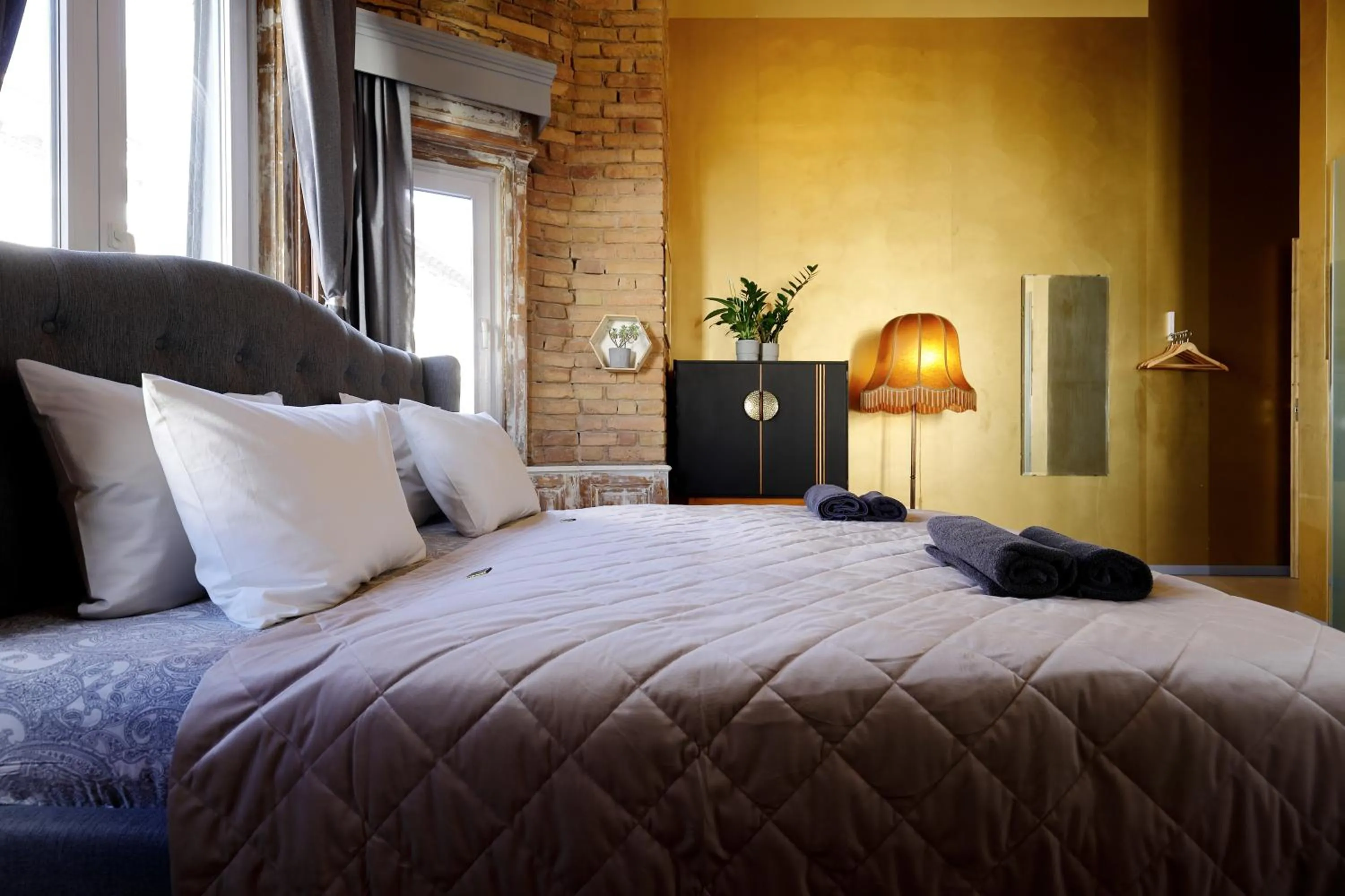 Bed in BudapeStayz - Raday Rooms