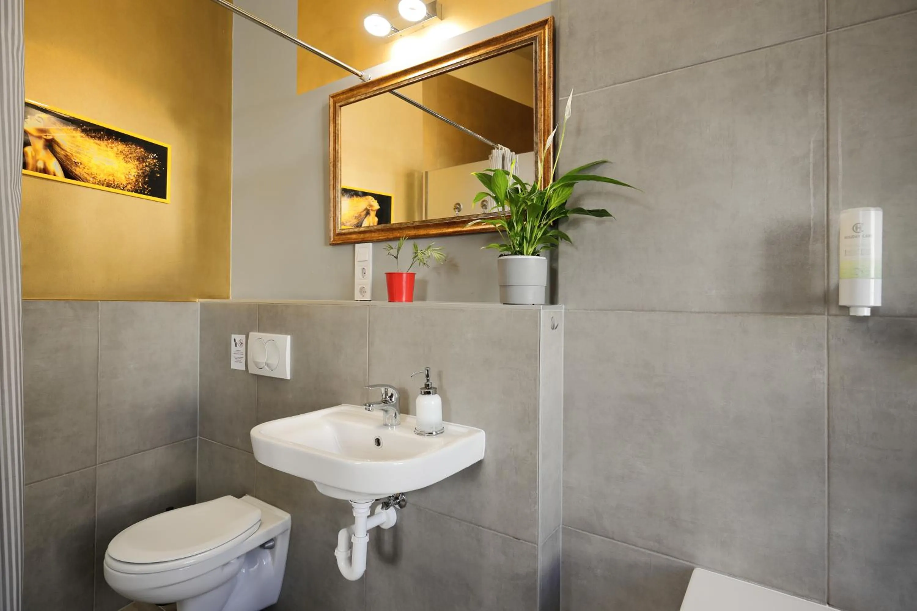 Shower in BudapeStayz - Raday Rooms