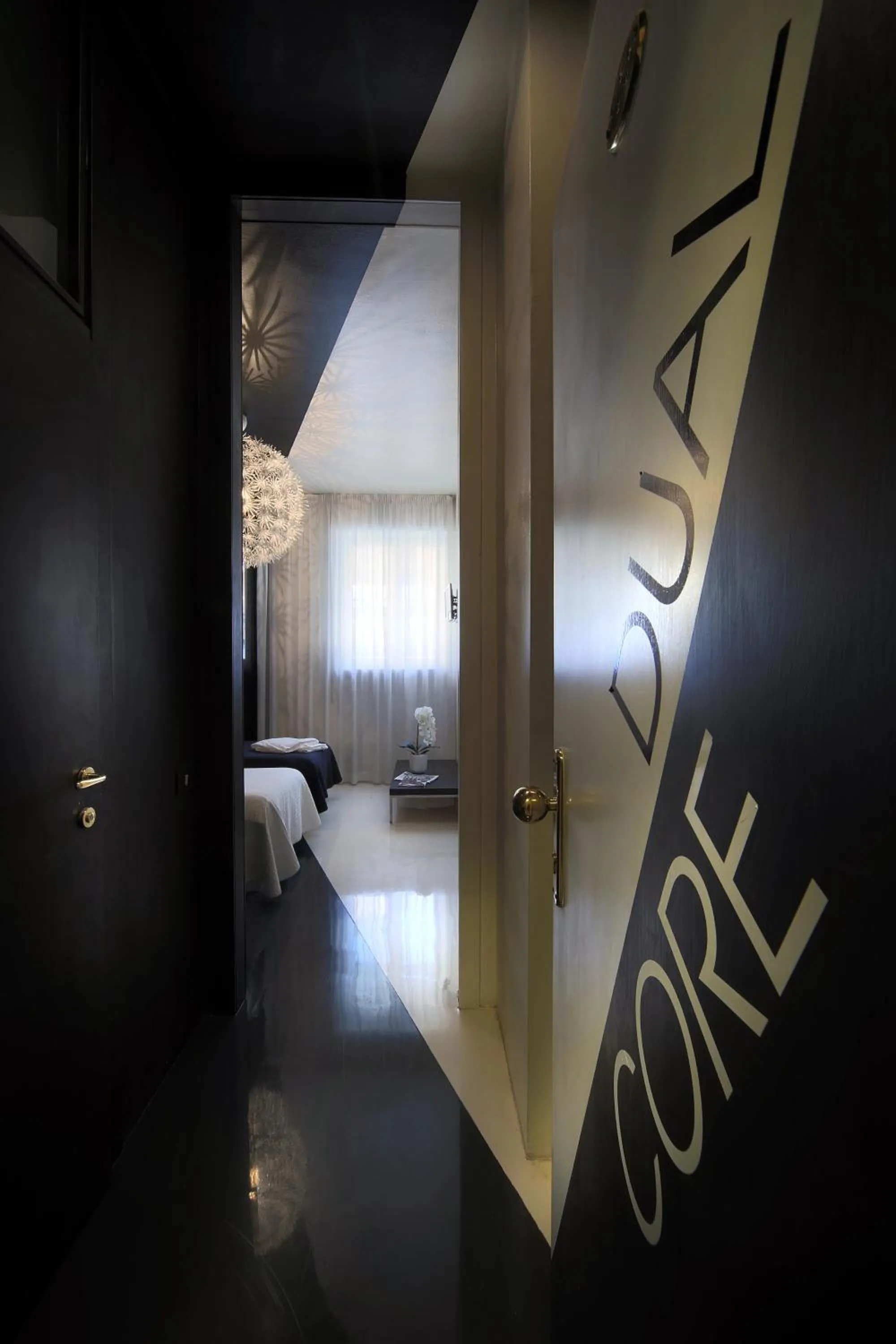 Photo of the whole room in Hotel Cristallo Brescia