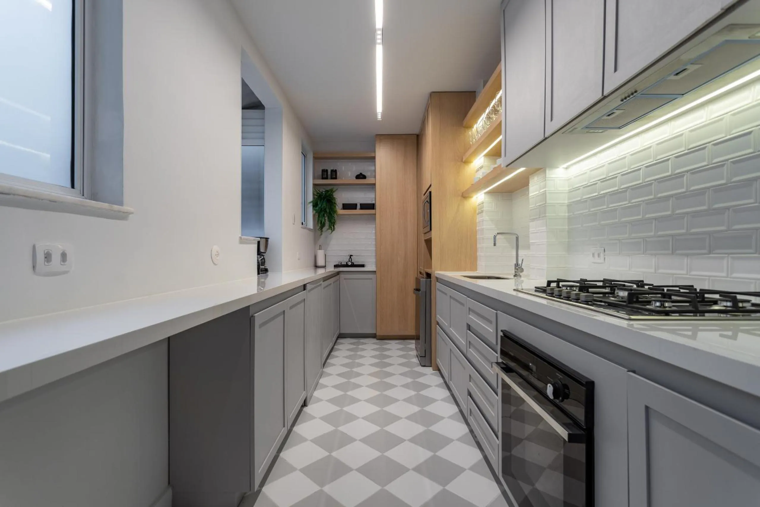 Kitchen or kitchenette in Vista para praia de Copacabana - RD1003 Z4