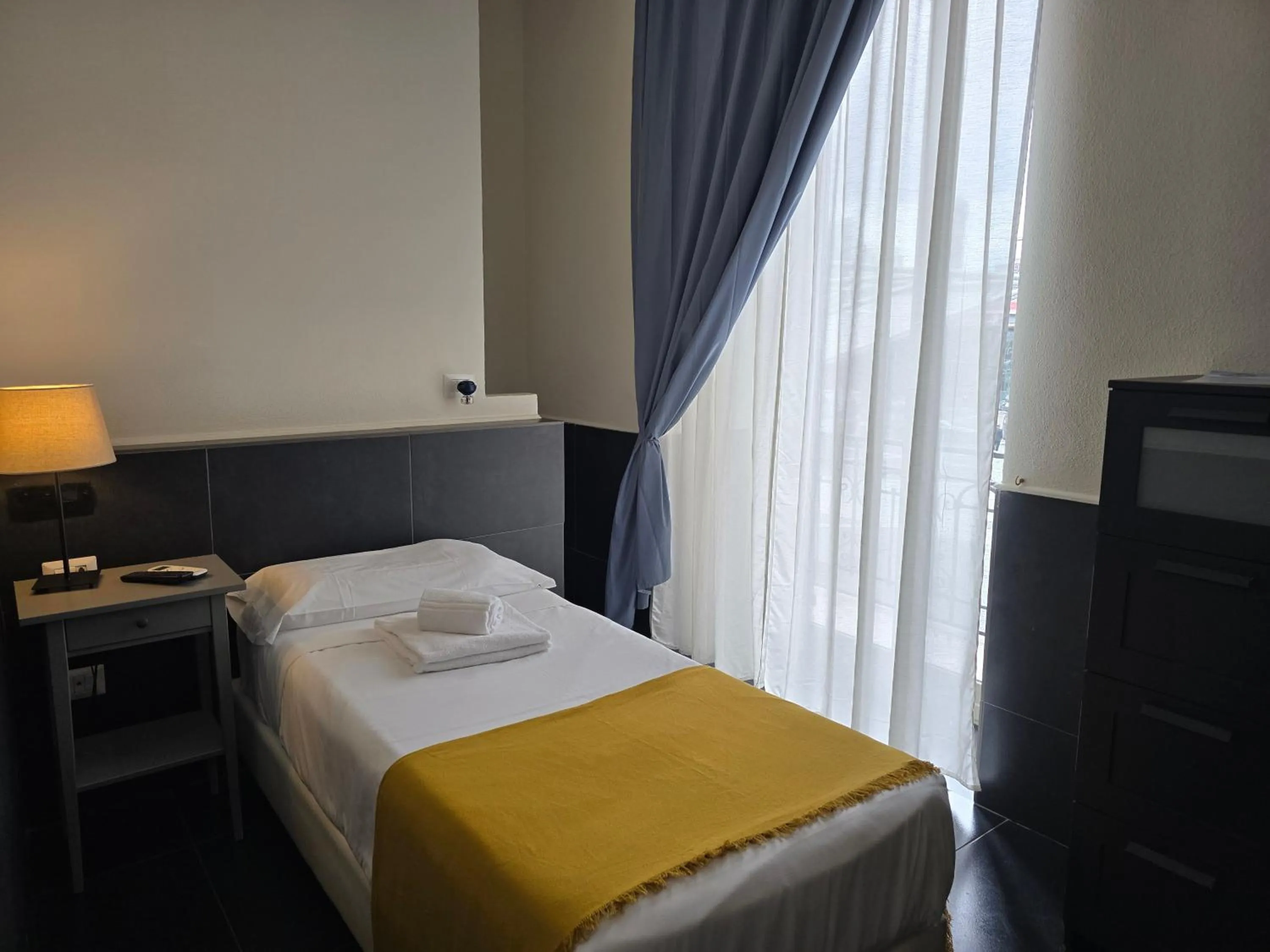 Bed in Ideal City Walk