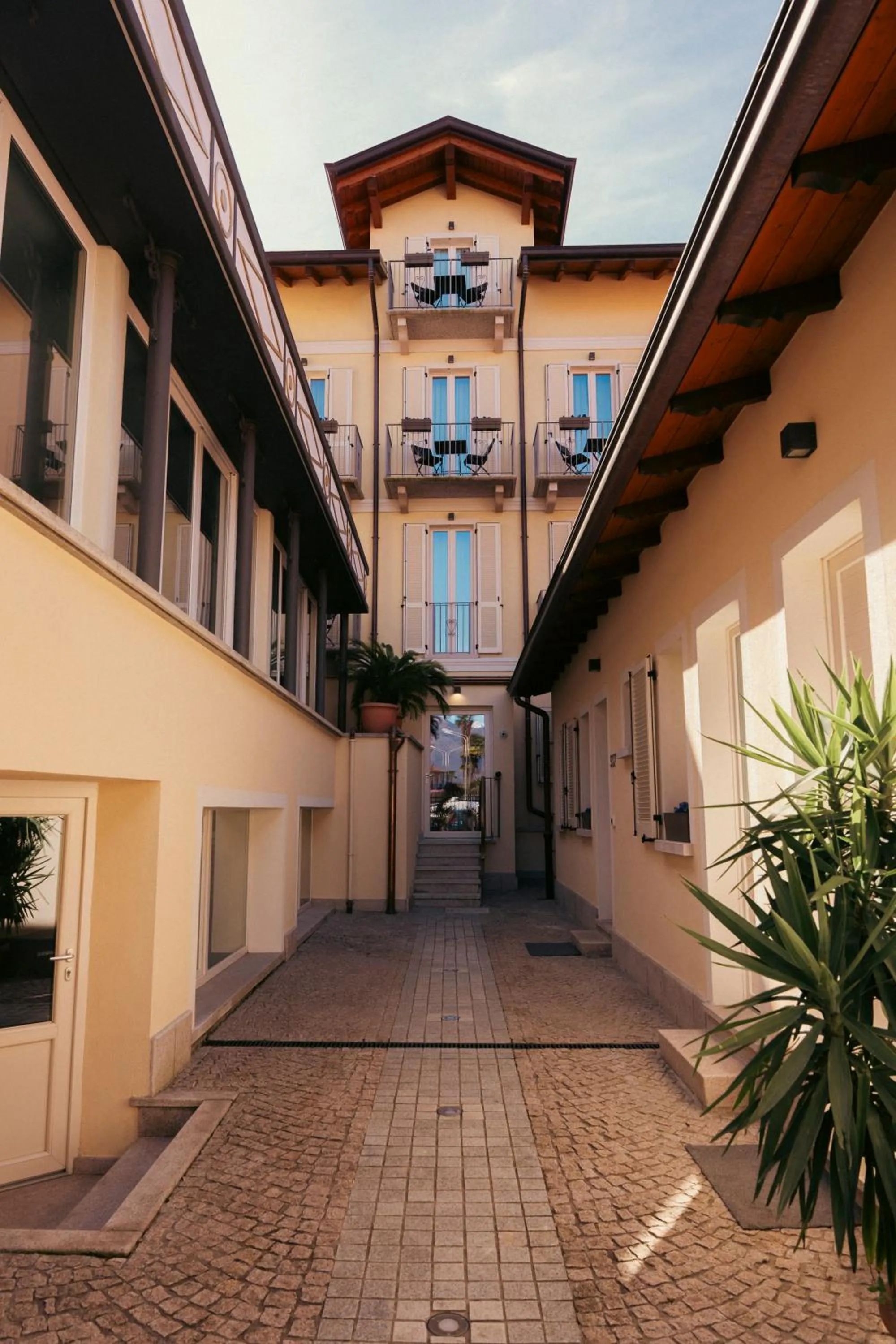 Facade/entrance in Hotel Rosa