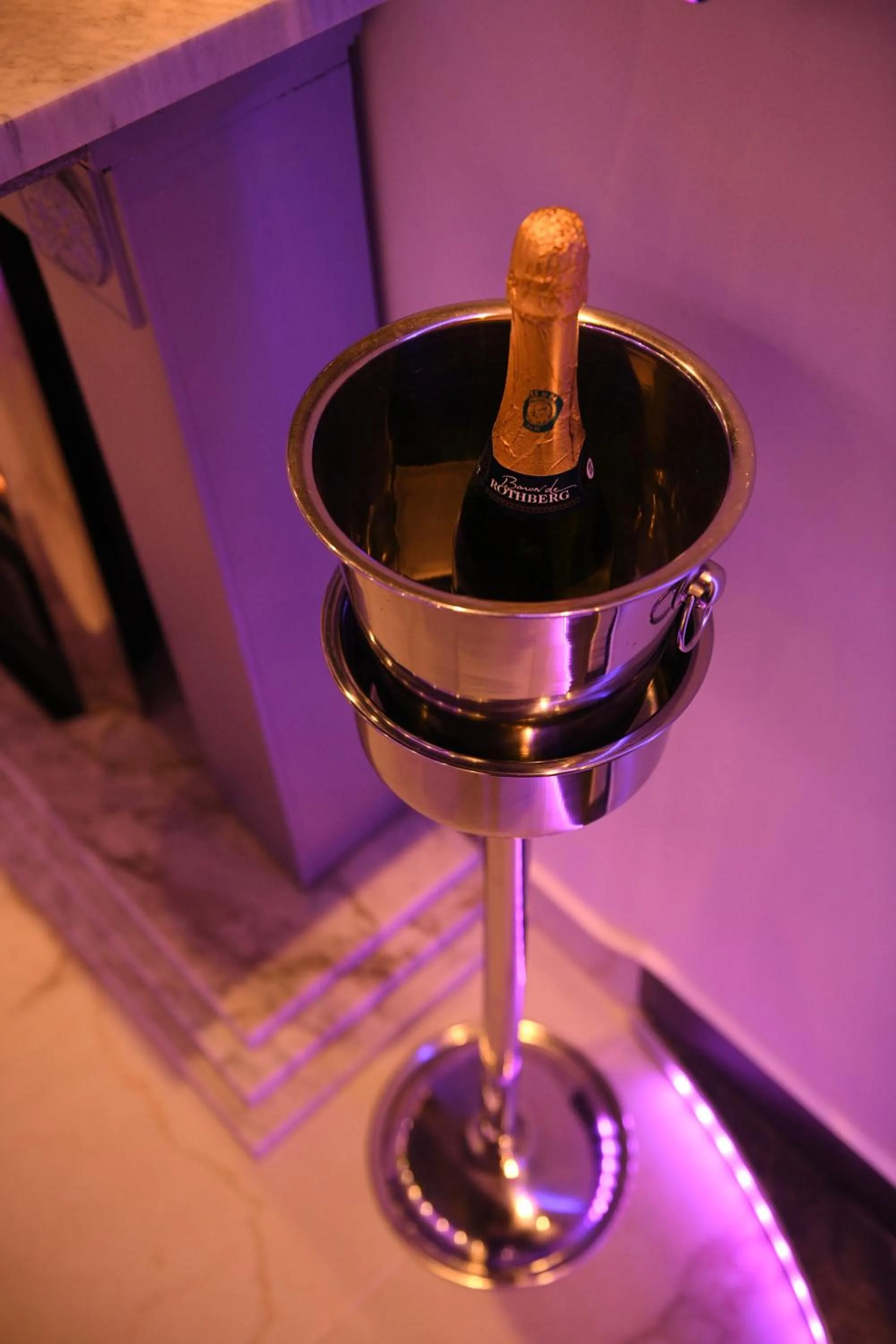 Food and drinks in Aurora Lux Spa Smart apartments