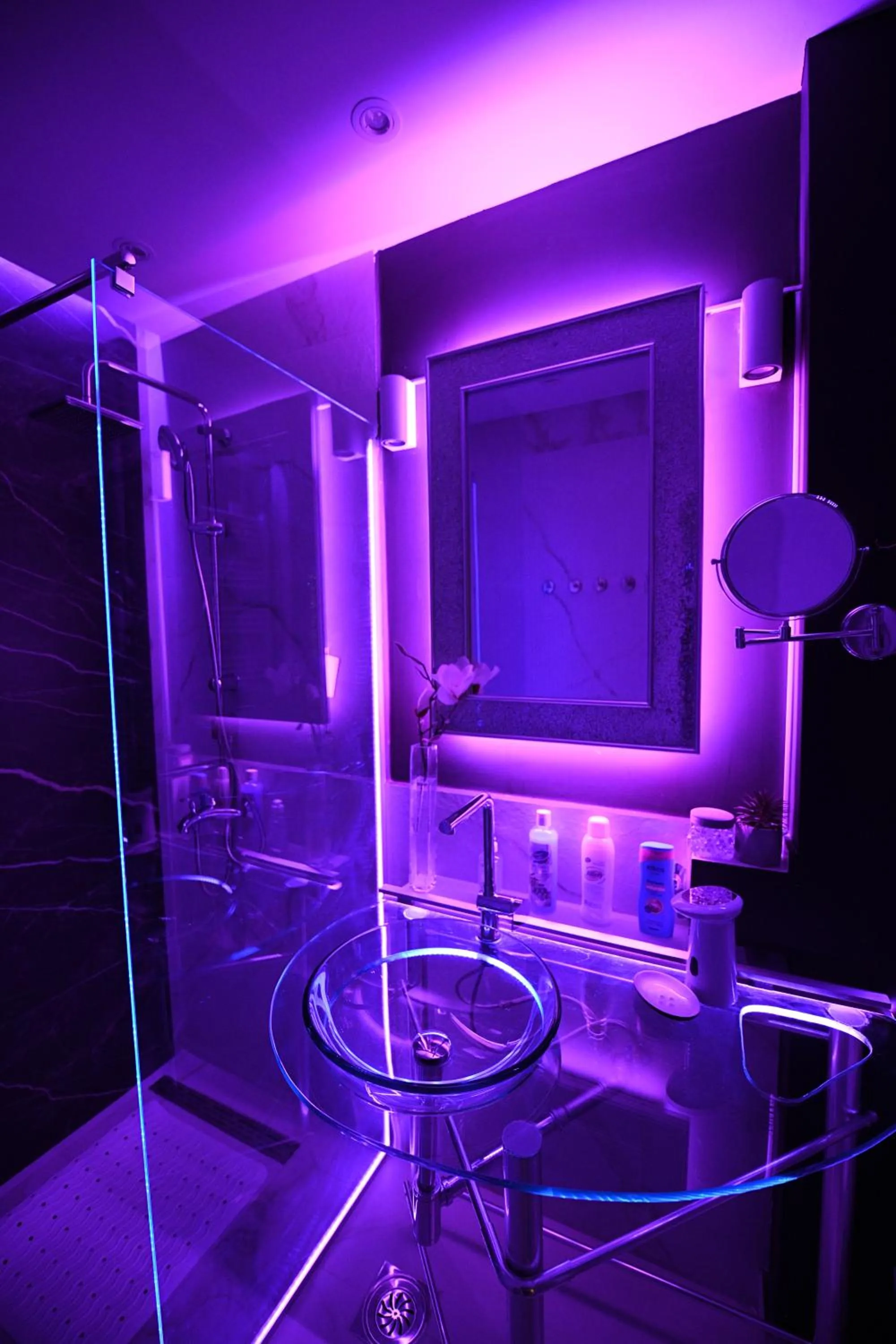 Toilet in Aurora Lux Spa Smart apartments