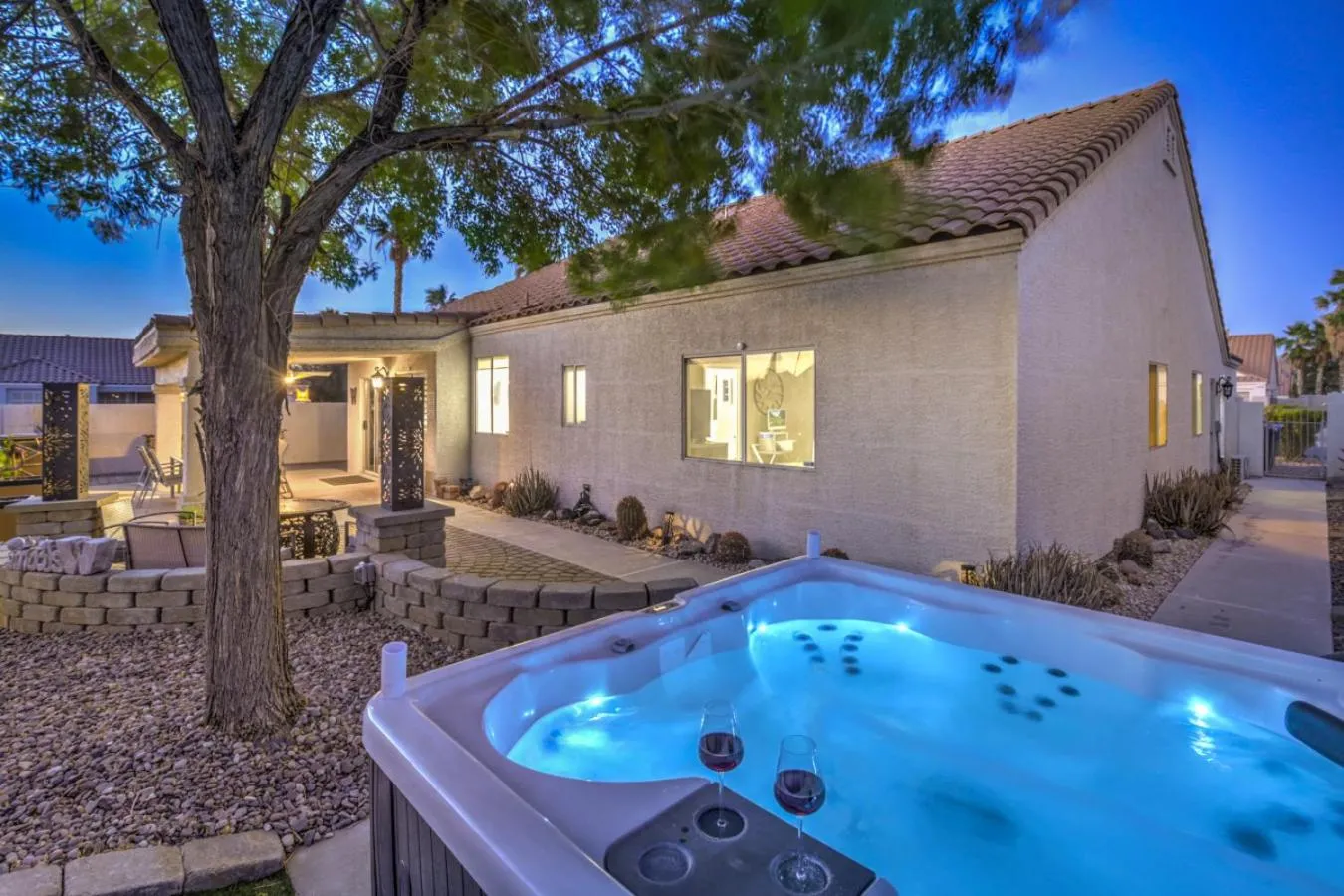Family Fun for Everyone in Las Vegas- 4 Bedrooms, Billiards, Game Room