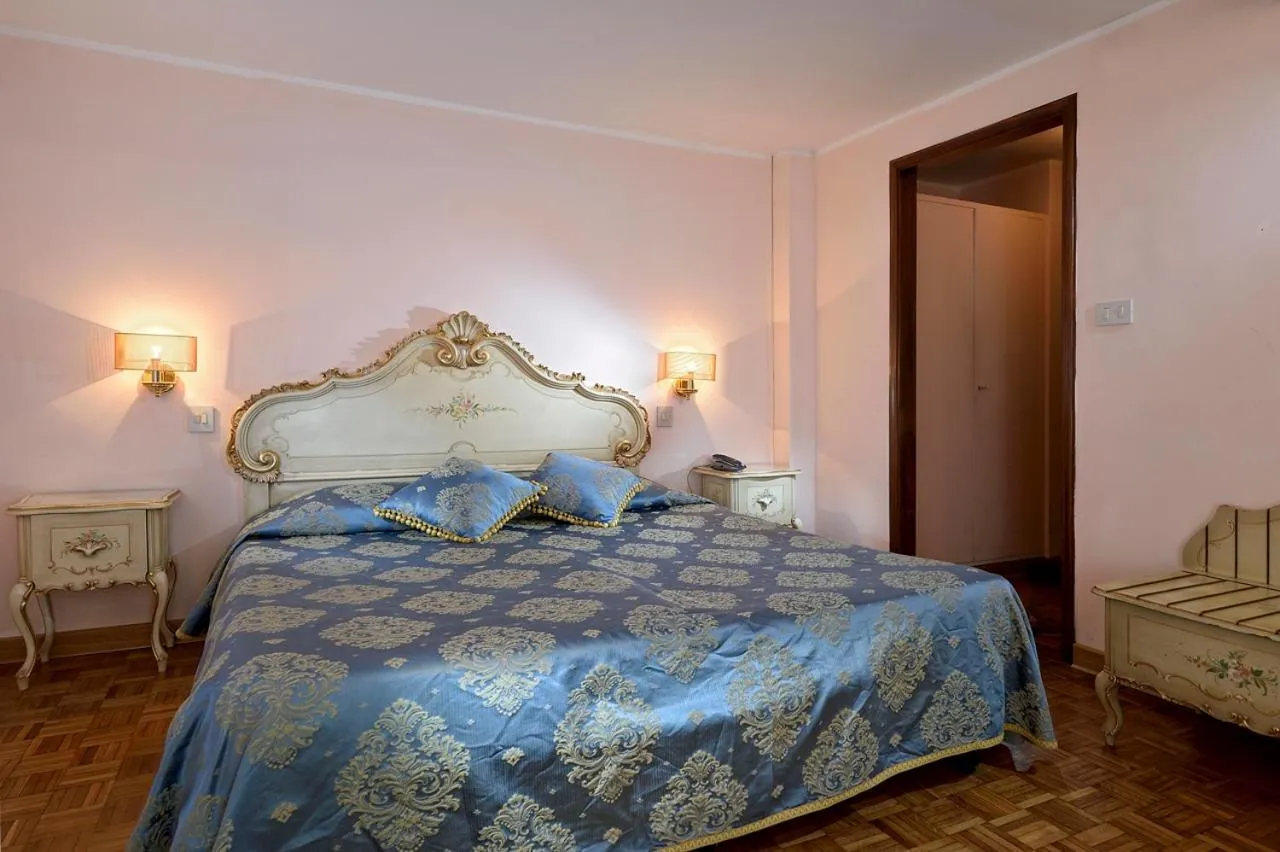Bed in Suites Torre Dell'Orologio