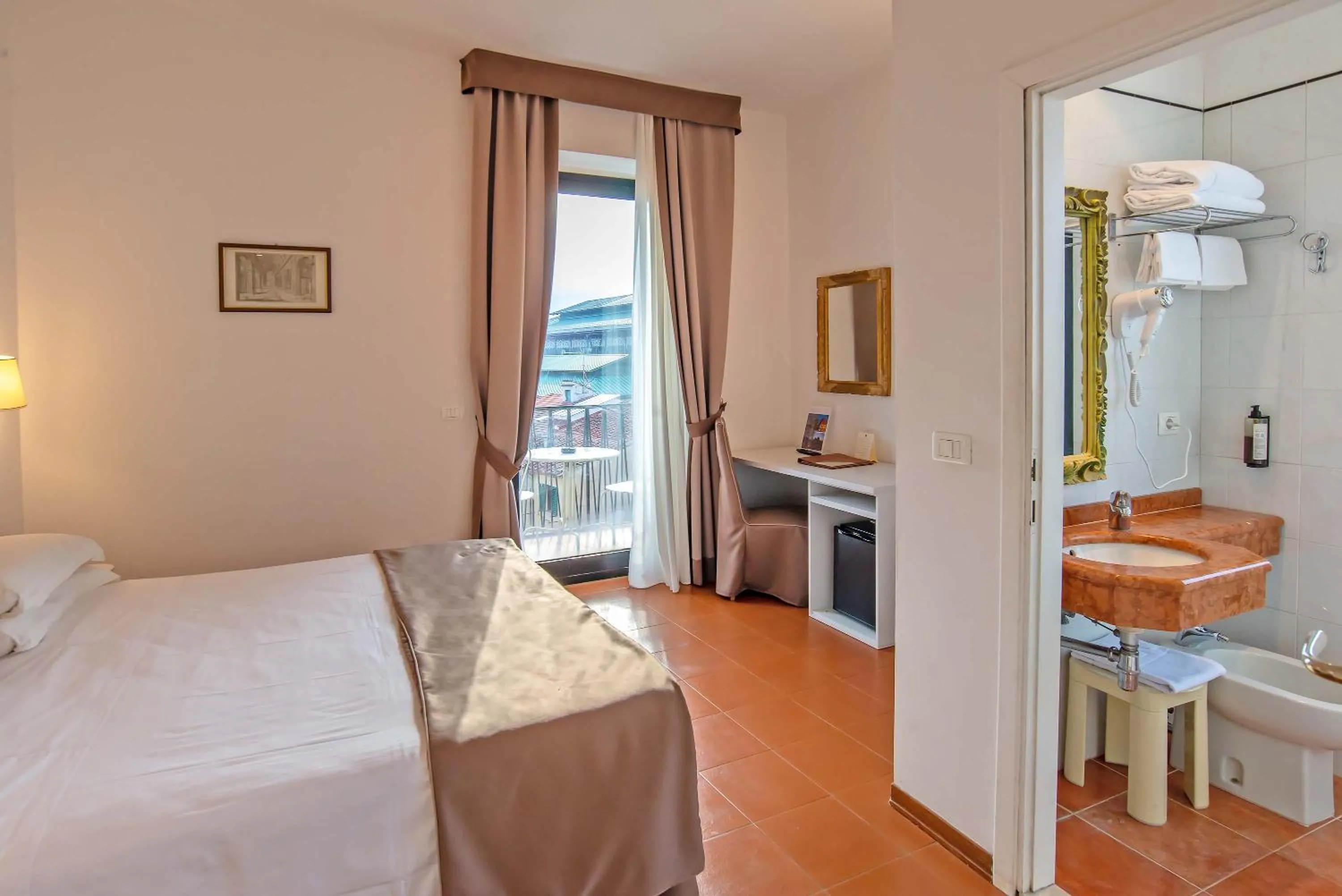 Bedroom, Bed in Hotel Machiavelli Palace