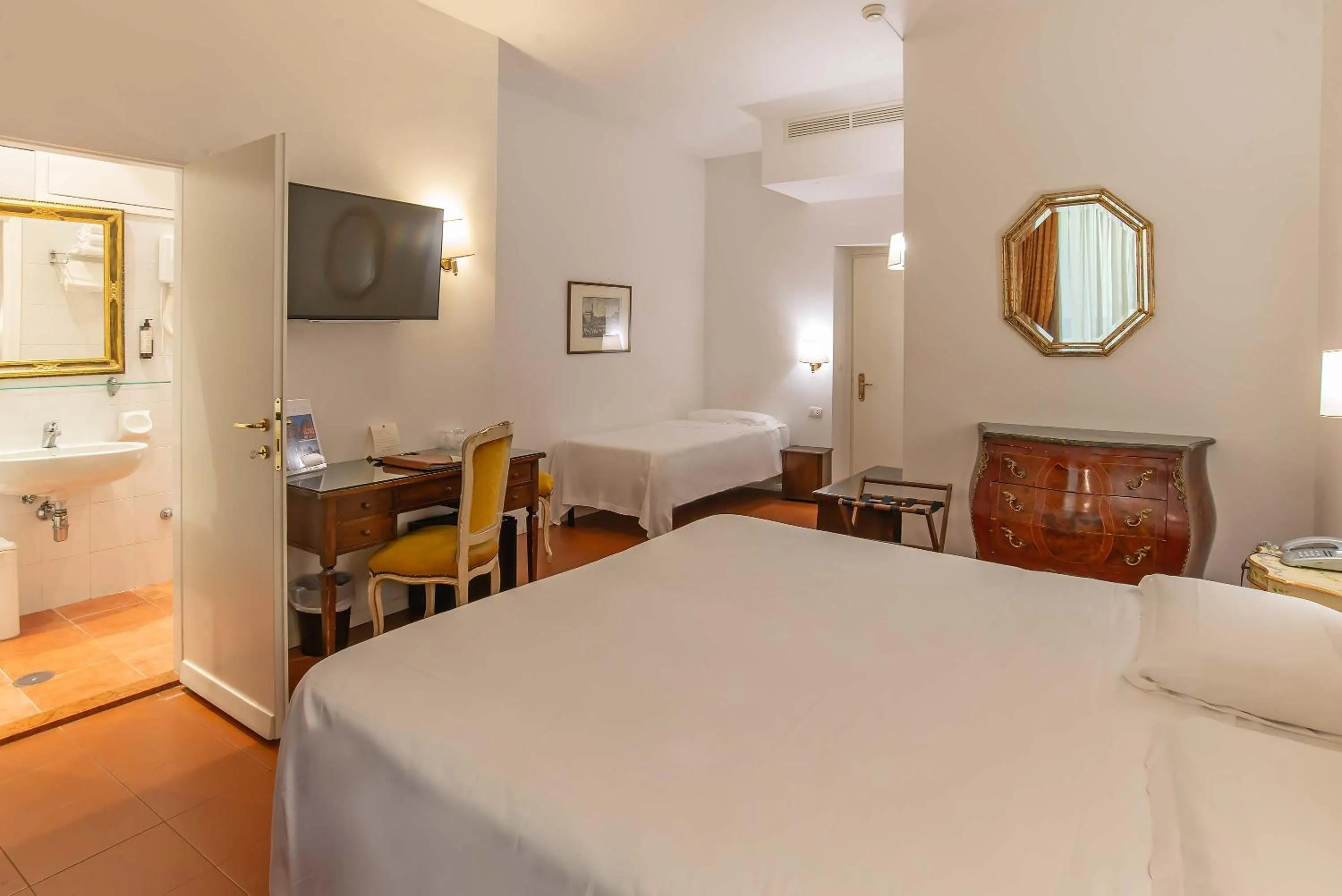 Bedroom, Bed in Hotel Machiavelli Palace