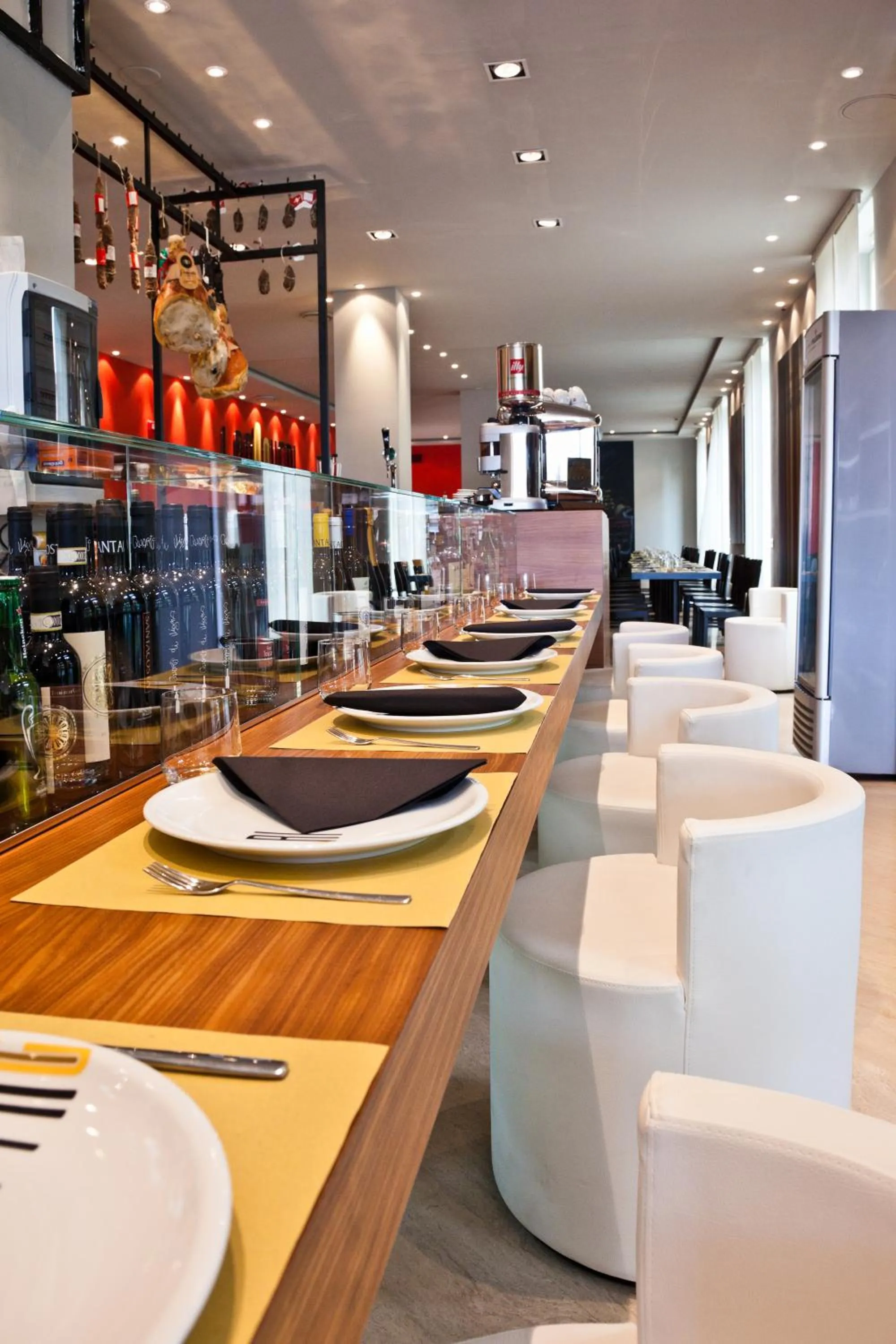 Restaurant/places to eat in Hotel Repubblica Marinara