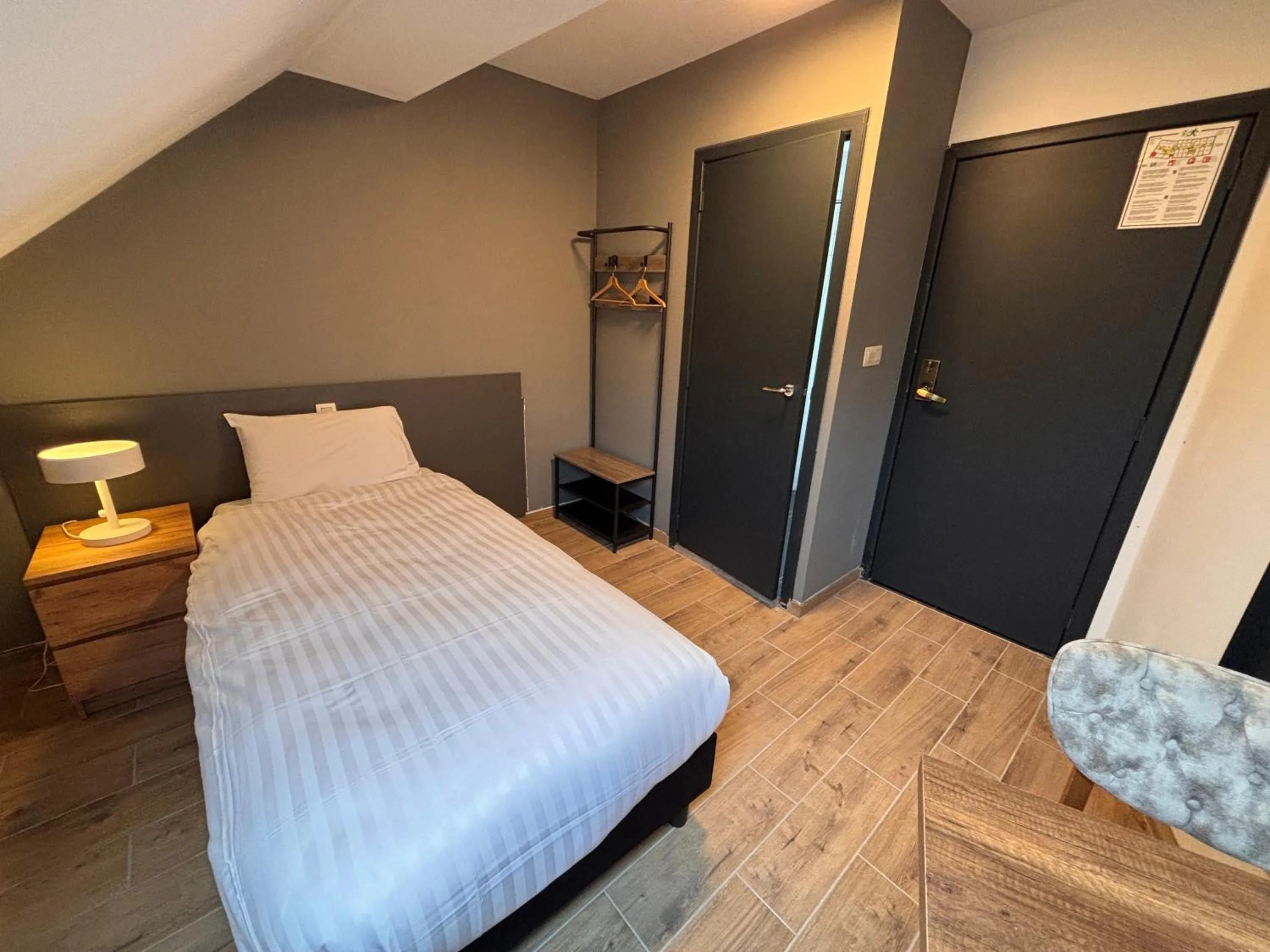 Property building, Bed in Hotel Aviation