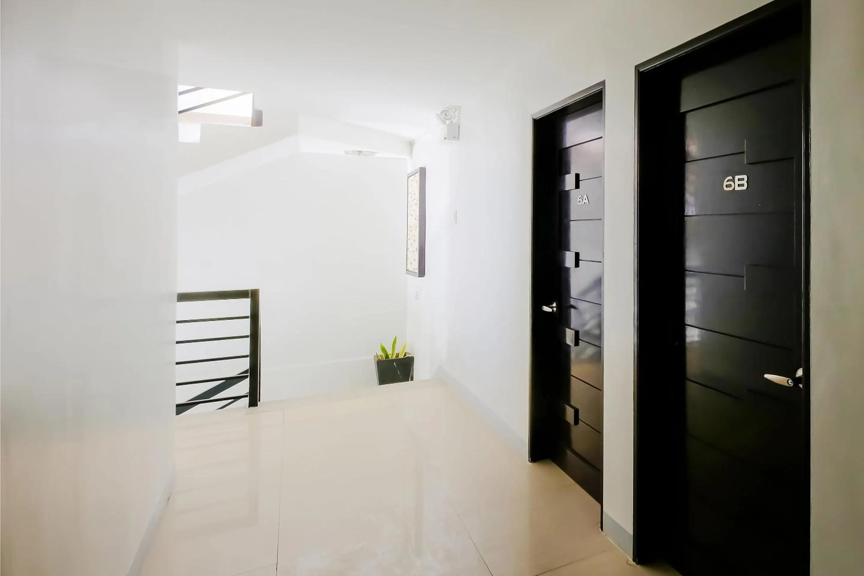 Lobby or reception in OYO 848 Dona Aurora Condotel