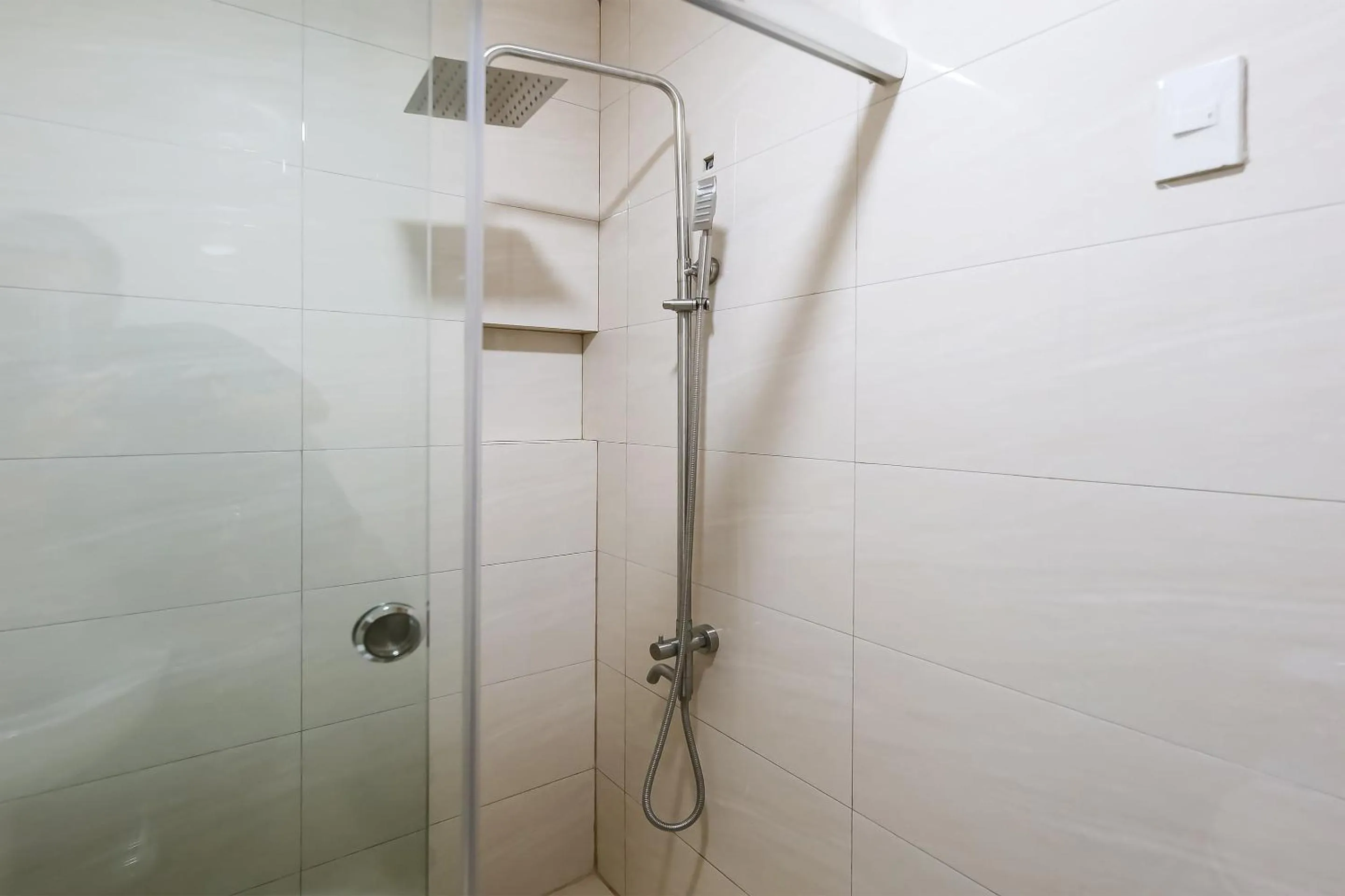 Bathroom in OYO 848 Dona Aurora Condotel