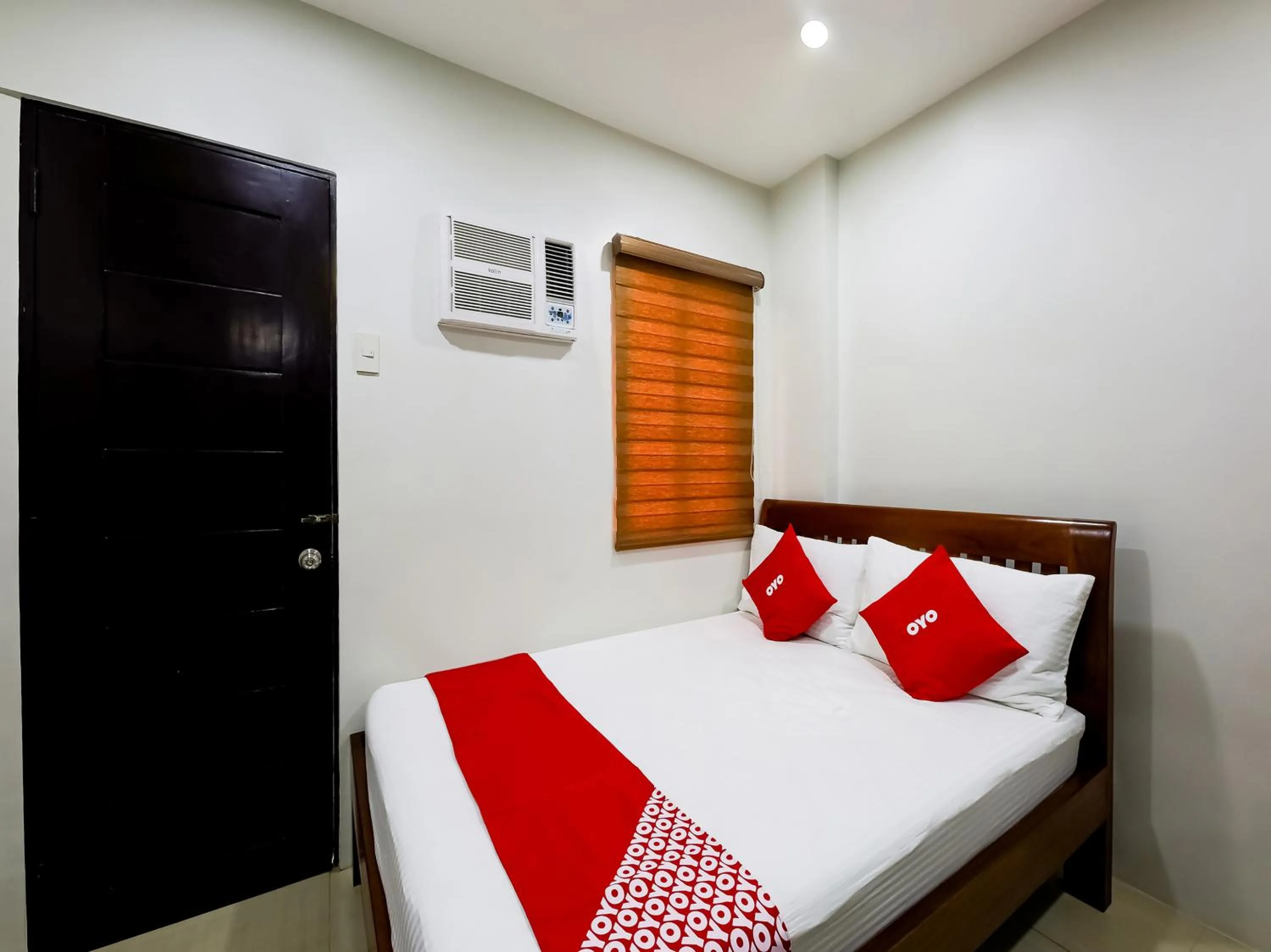 Standard Double Room in OYO 848 Dona Aurora Condotel