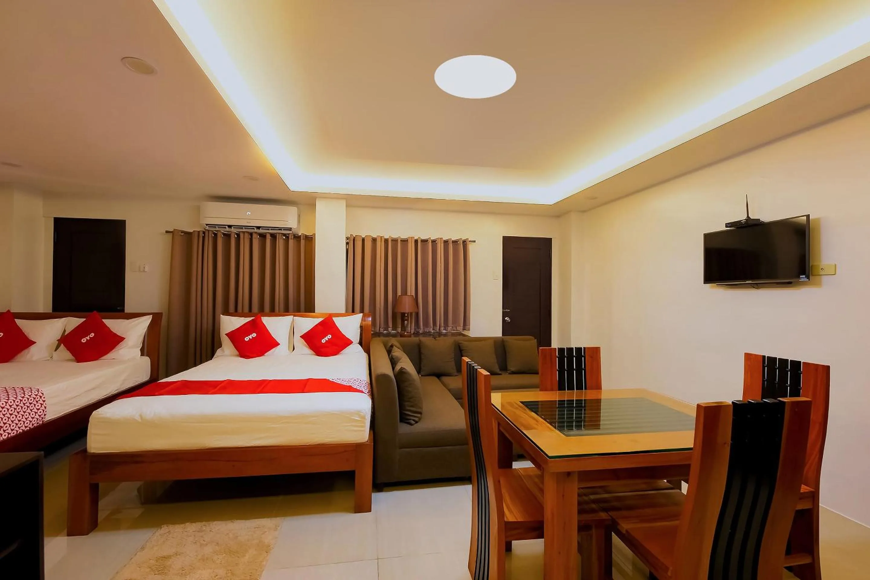 Bedroom in OYO 848 Dona Aurora Condotel