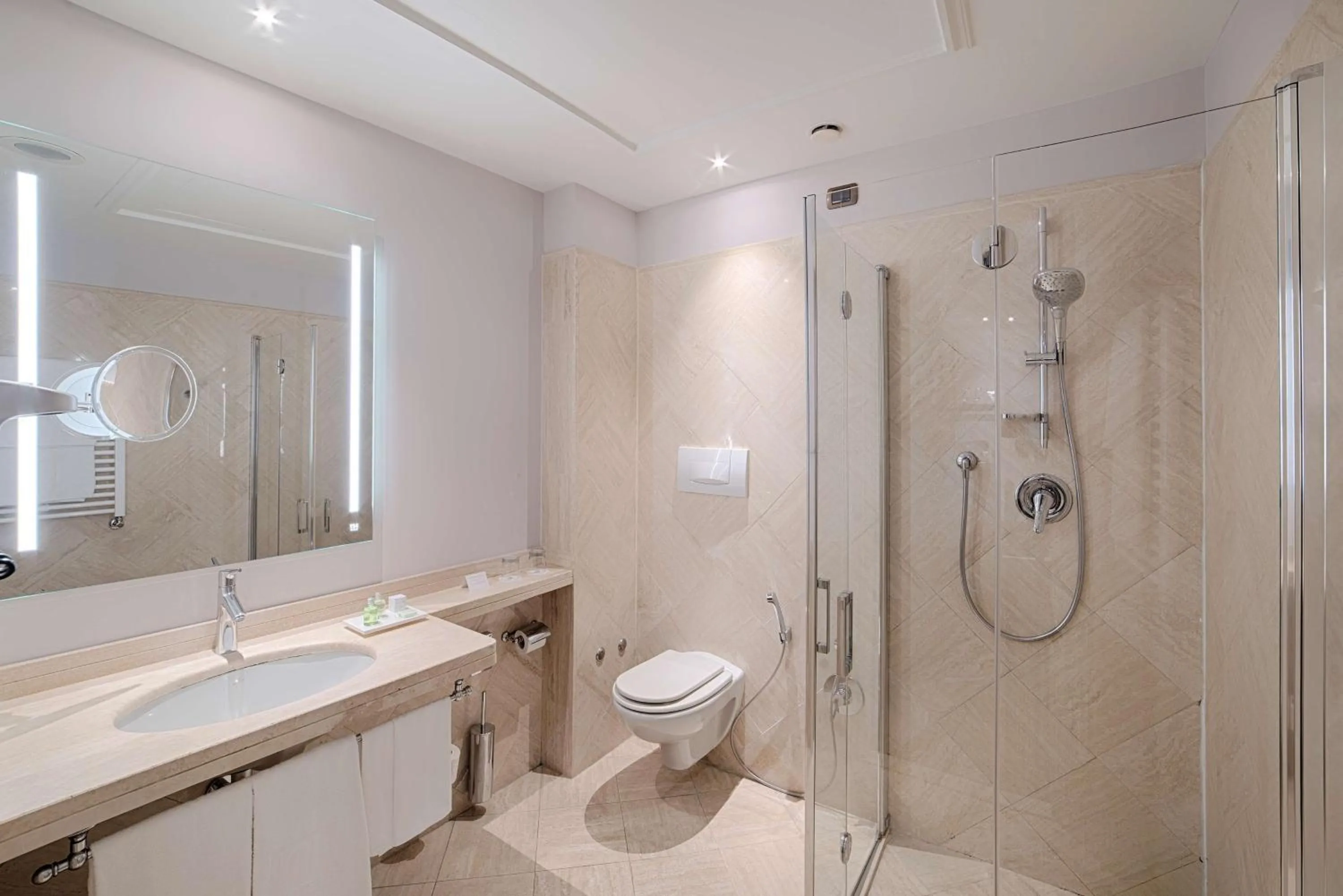 Bathroom in NH Roma Villa Carpegna