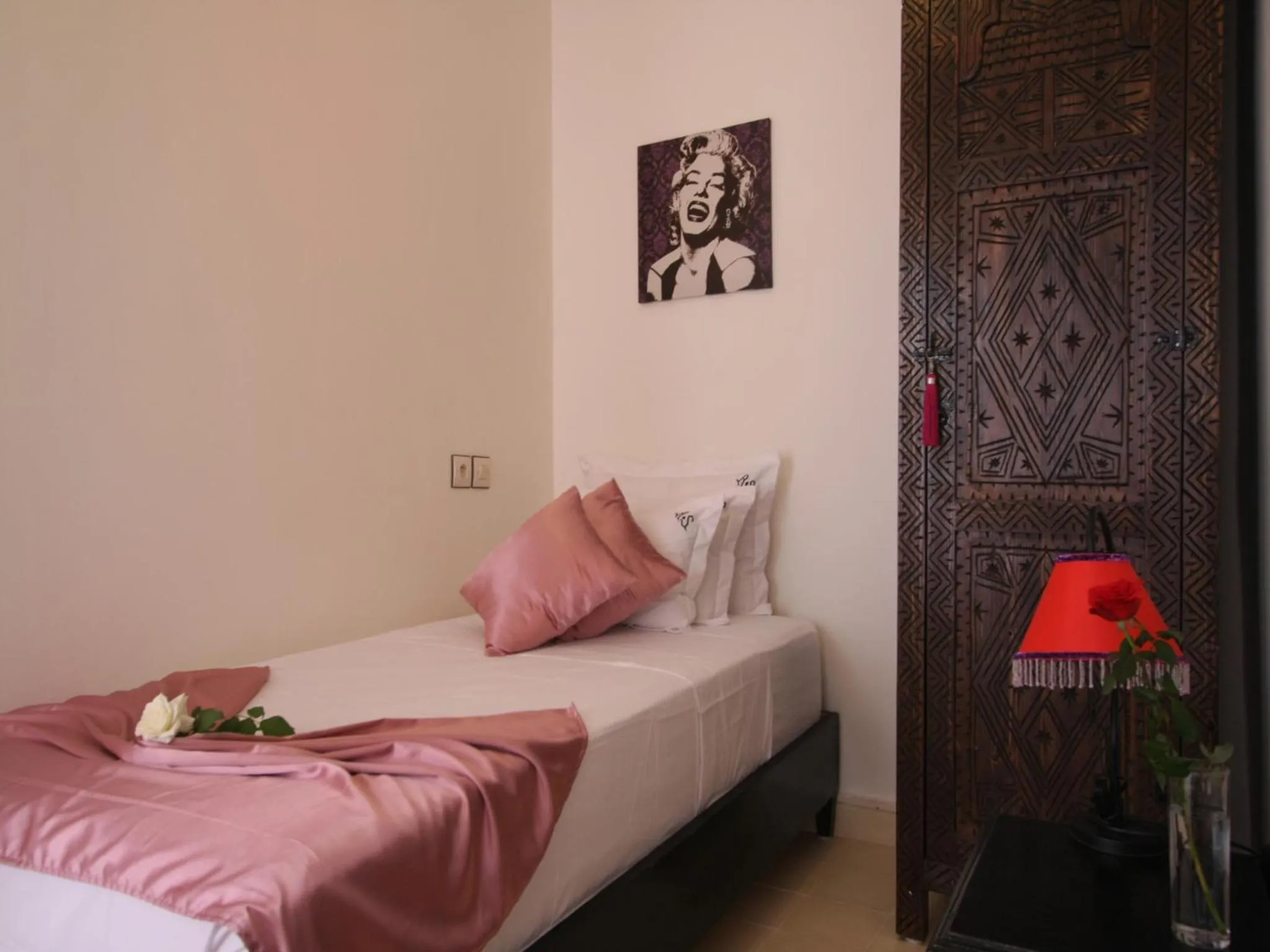 Bedroom, Bed in Riad De La Semaine