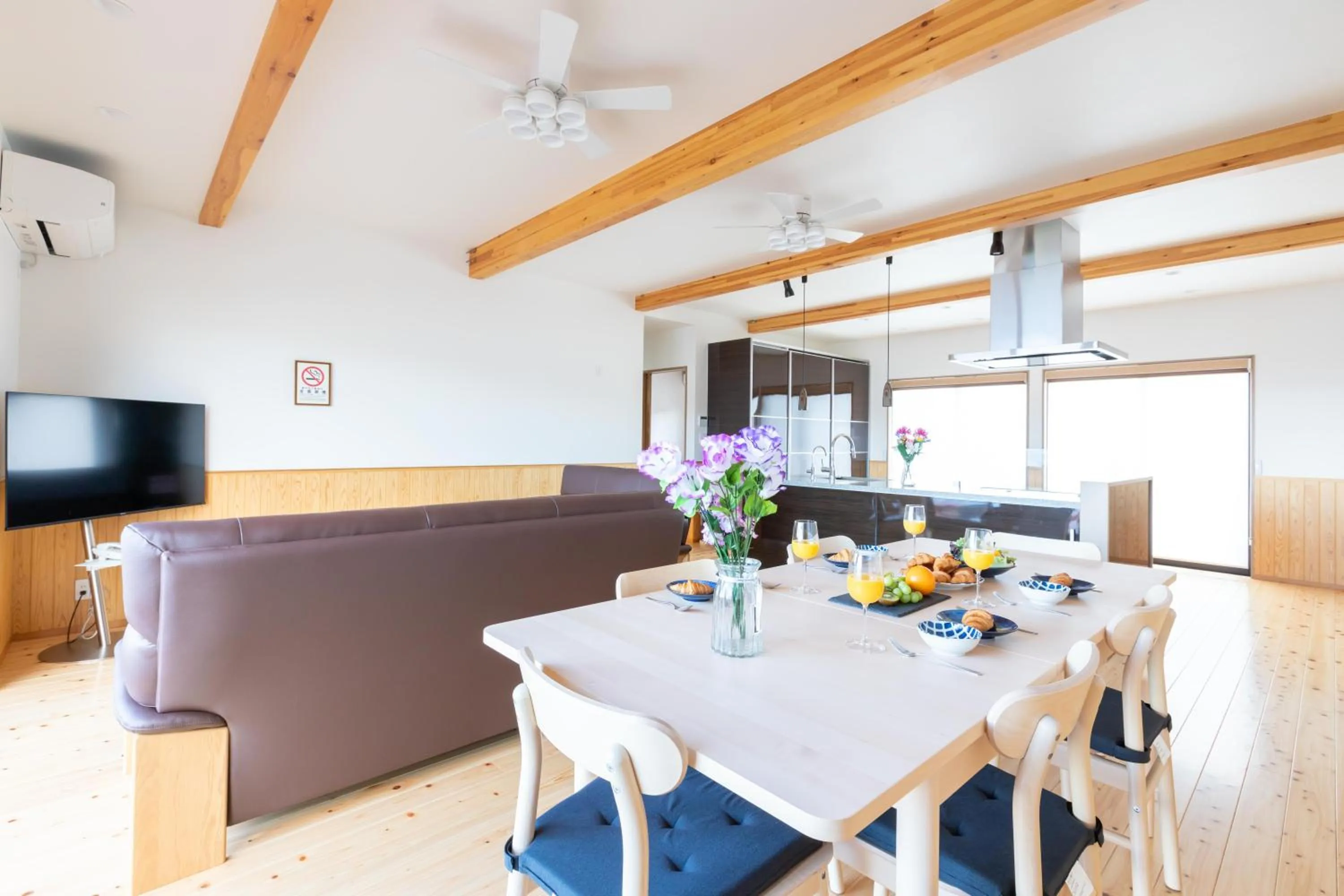 Dining area in オーシャンヴィラ鳴門-Ocean Villa Naruto-