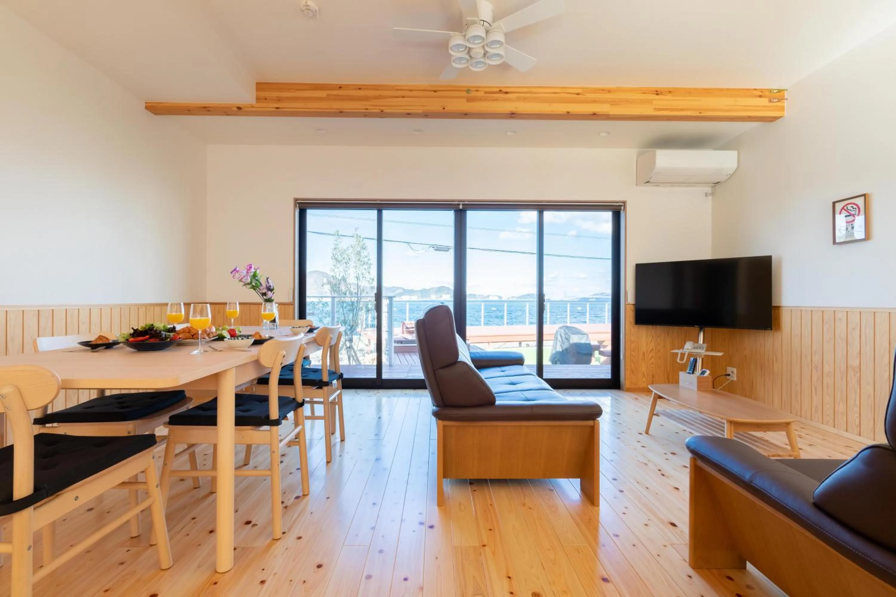 Living room in オーシャンヴィラ鳴門-Ocean Villa Naruto-