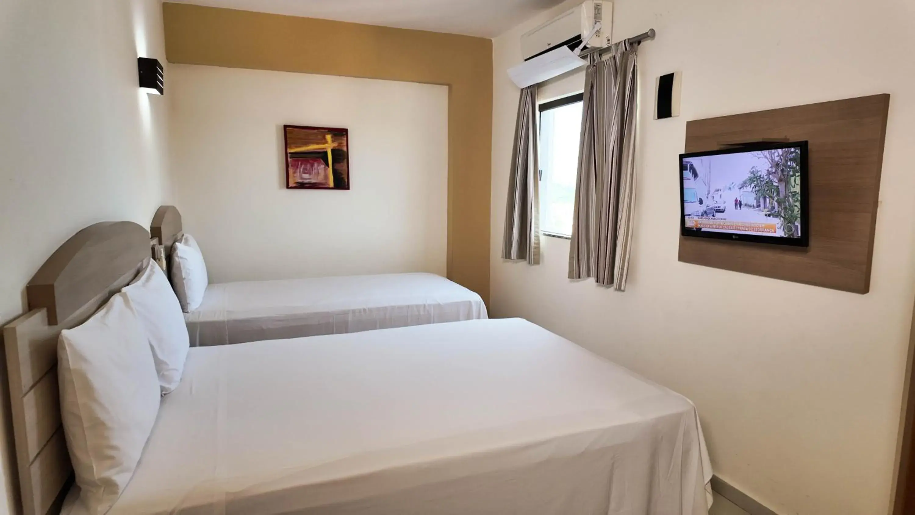 Standard Triple Room in Larison Executive by Easy Hotéis Standard Triple Room in Larison Executive by Easy Hotéis