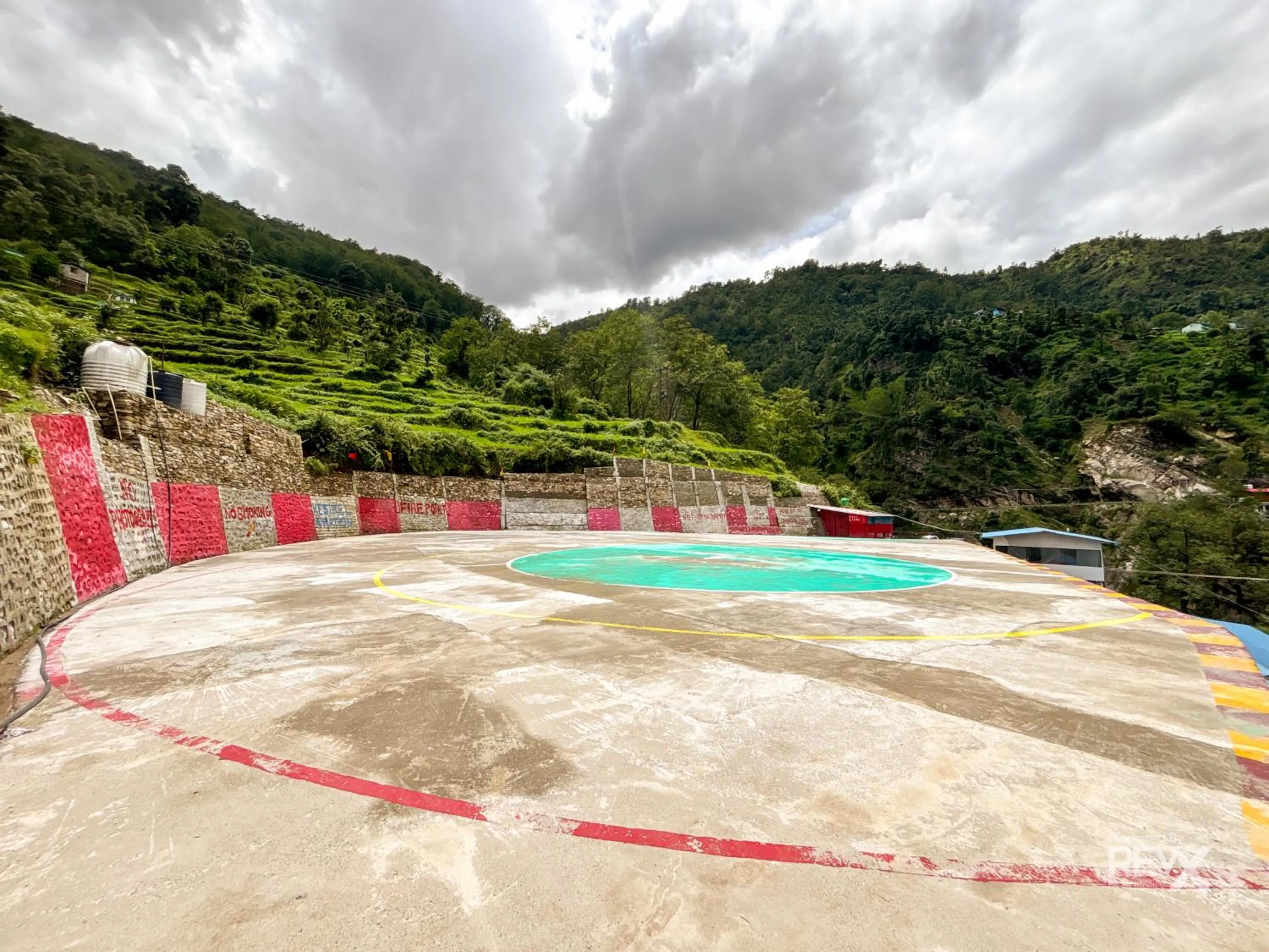 Day in The Sona Heli Resort