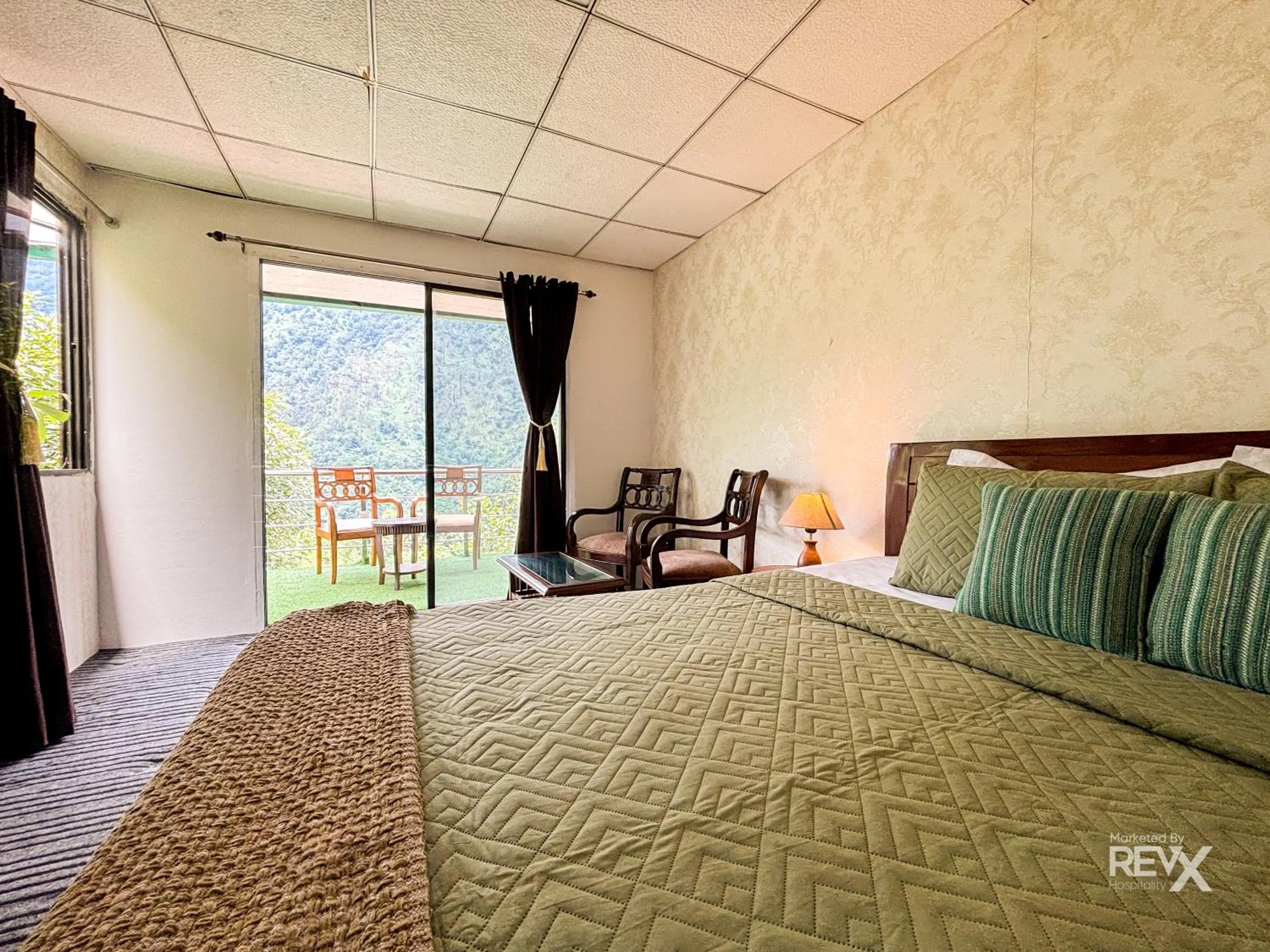 Bed in The Sona Heli Resort