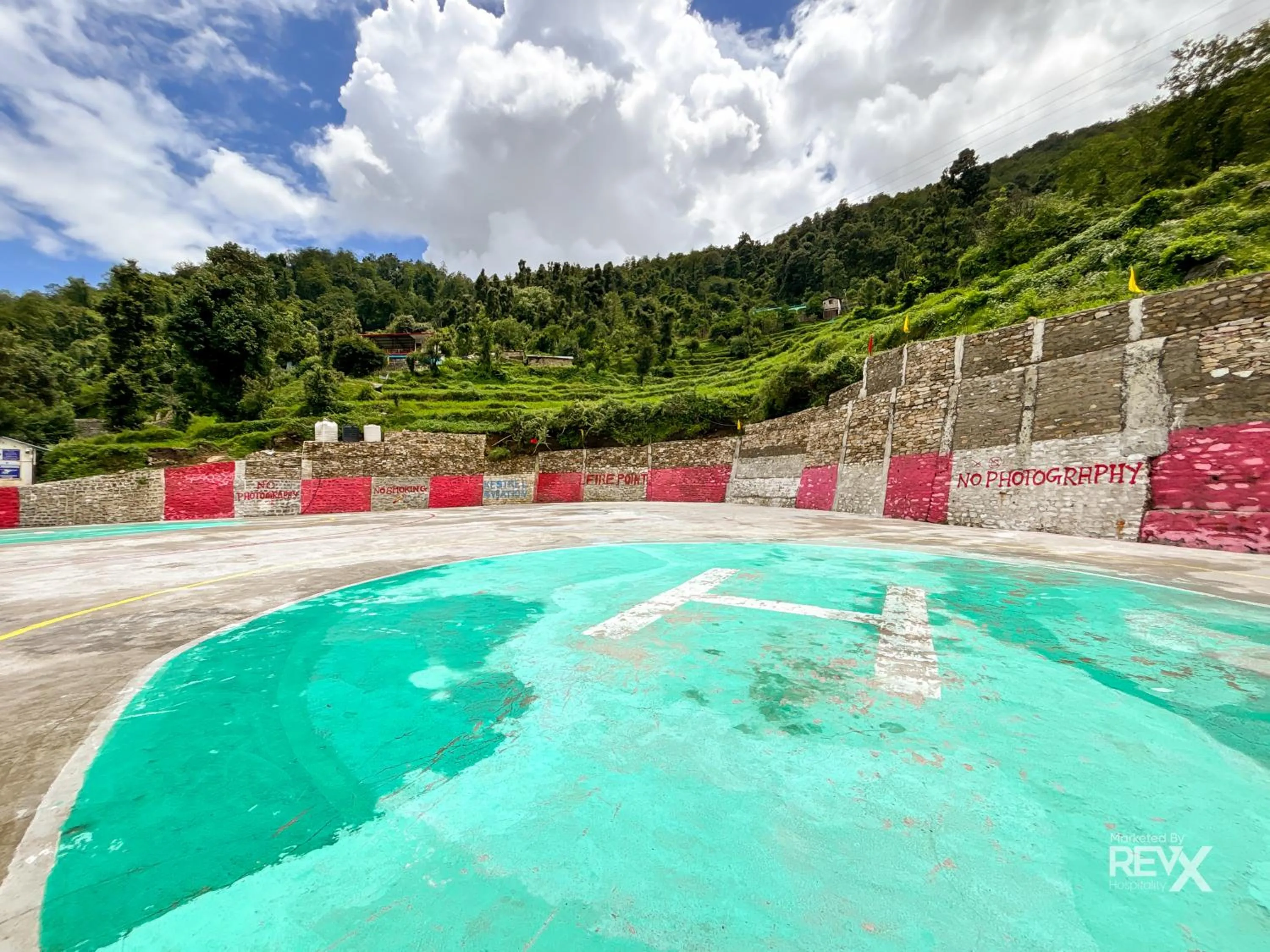 Day in The Sona Heli Resort